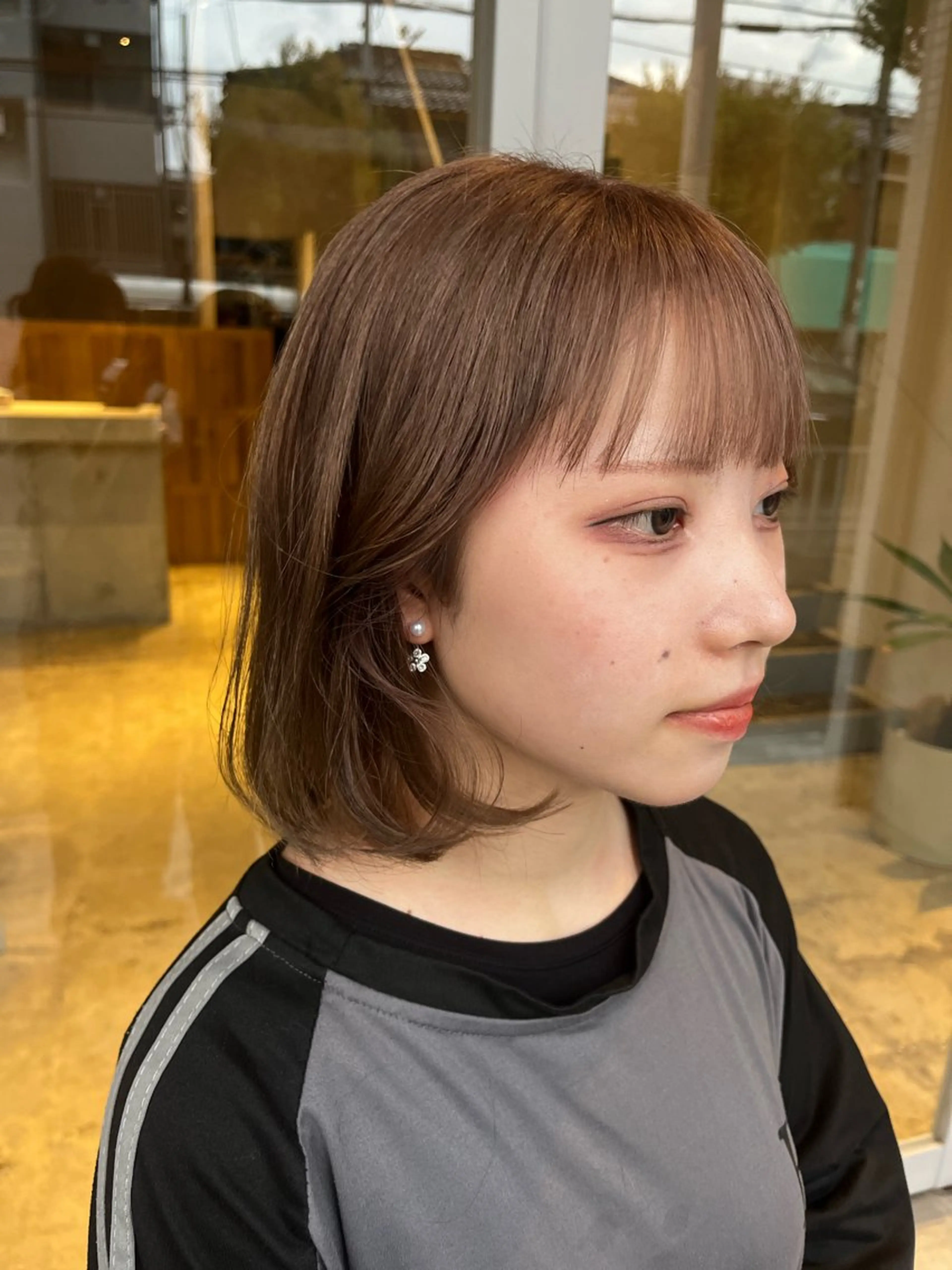 ミディアム 藤井 美歩/赤髪のヘアスタイル