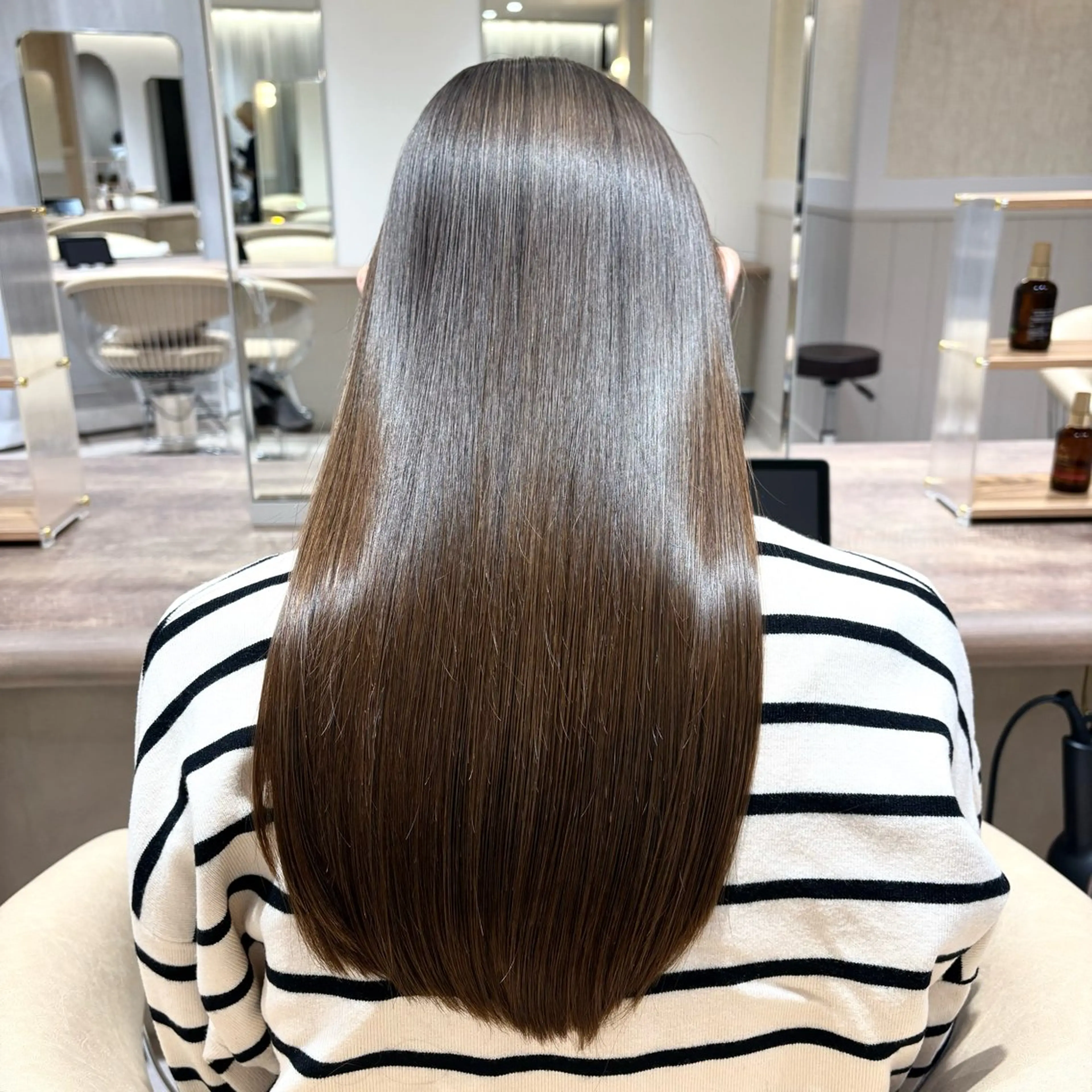 ロング 縮毛矯正 カット ヘアカラー 縮毛矯正 ✨艶髪✨悩み解決❗️ 芳賀のヘアスタイル