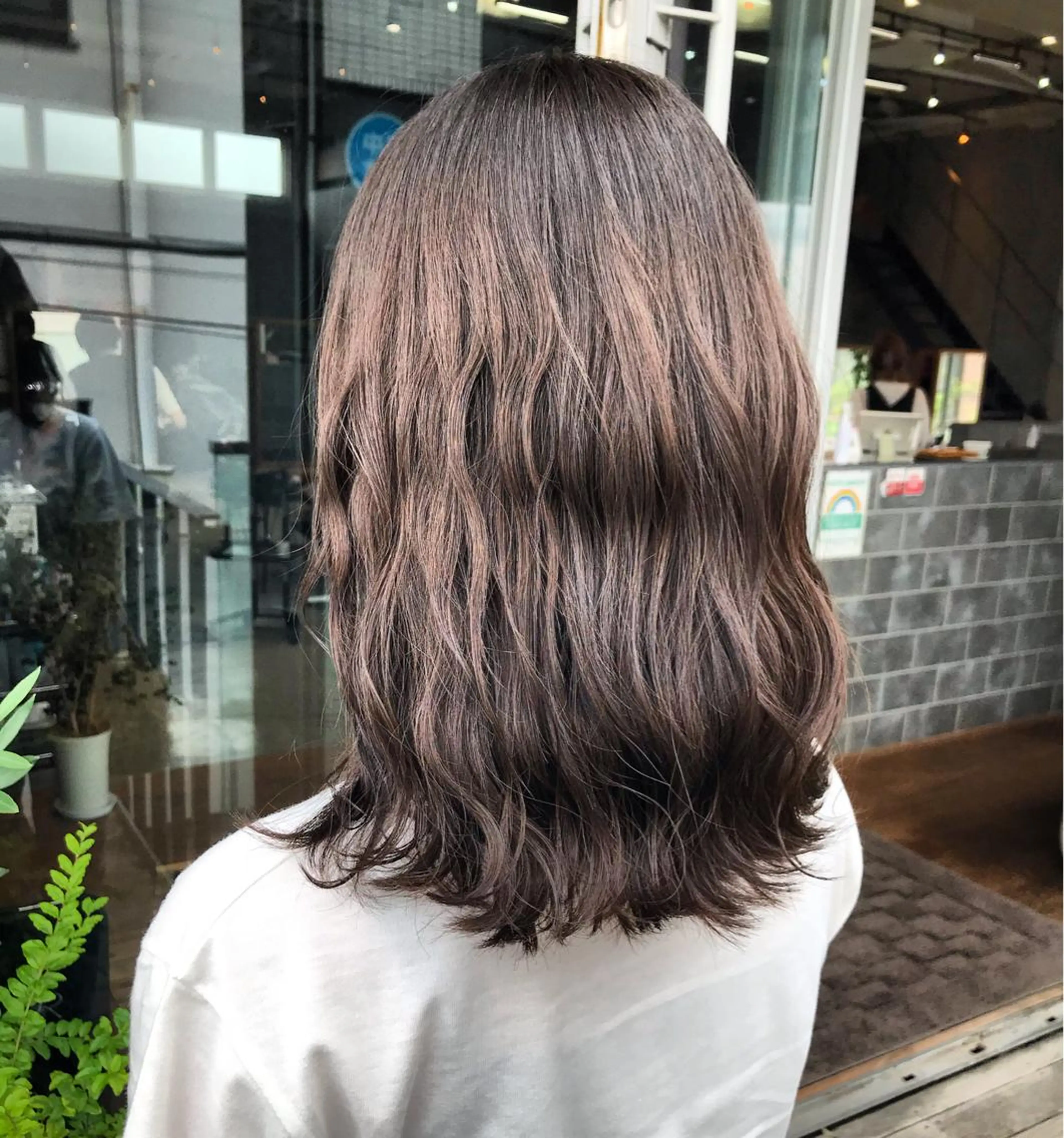 ミディアム ヘアカラー トリートメント うるツヤハイトーン✨ /西川郁巳のヘアスタイル