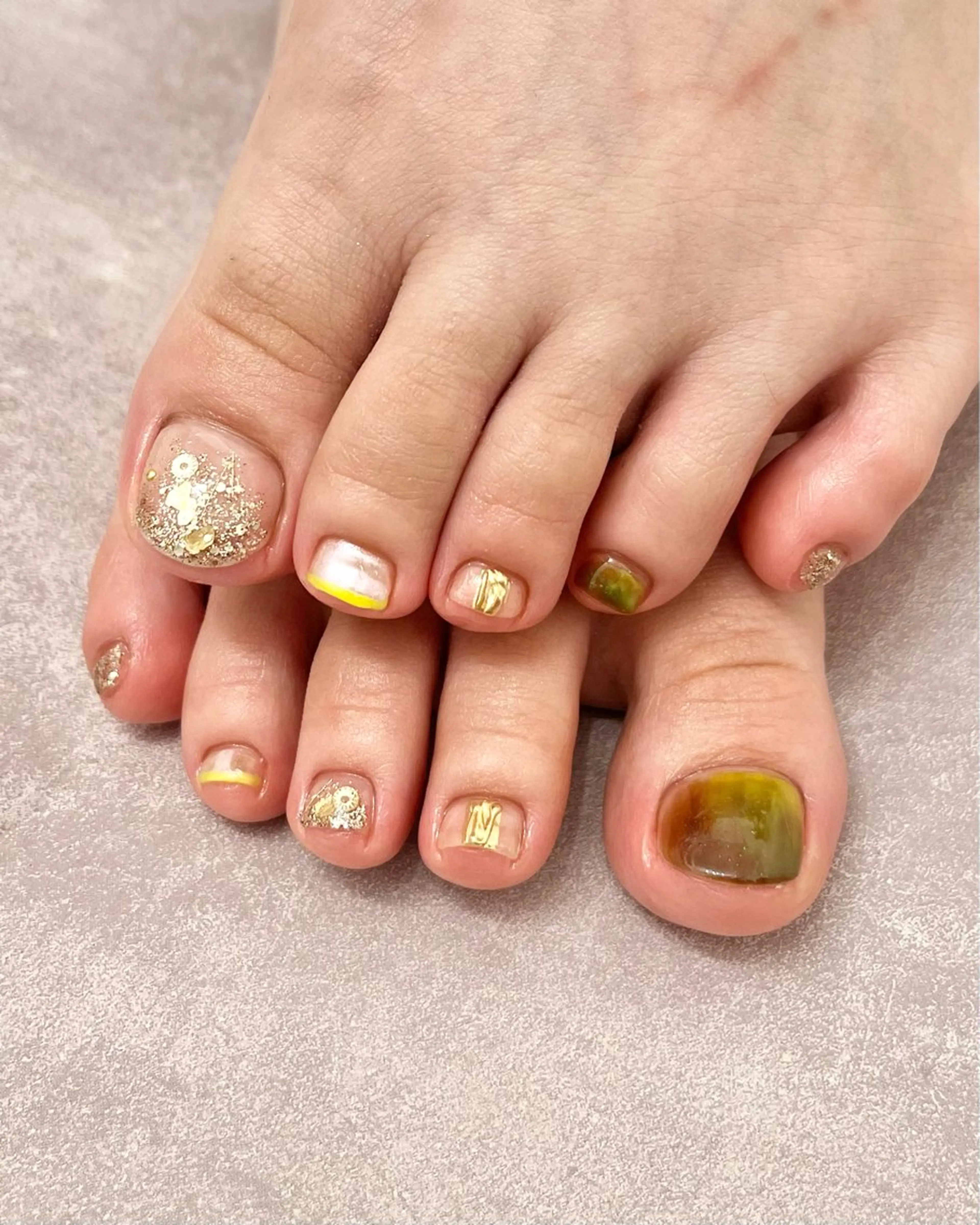 ネイル フットネイル komorebi. 小峯 真実のネイルデザイン