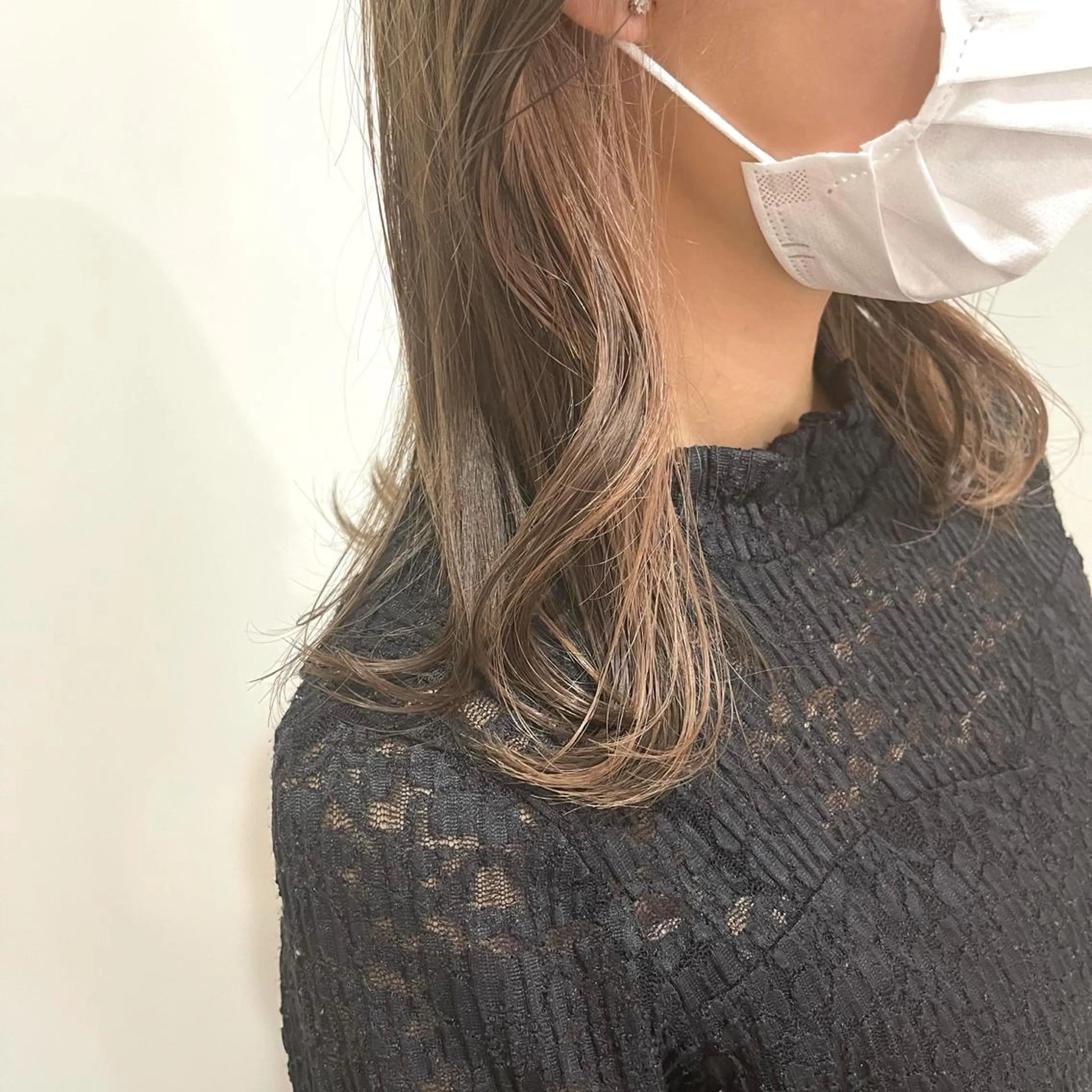 ミディアム カラー UMEDA FIGAROのヘアスタイル