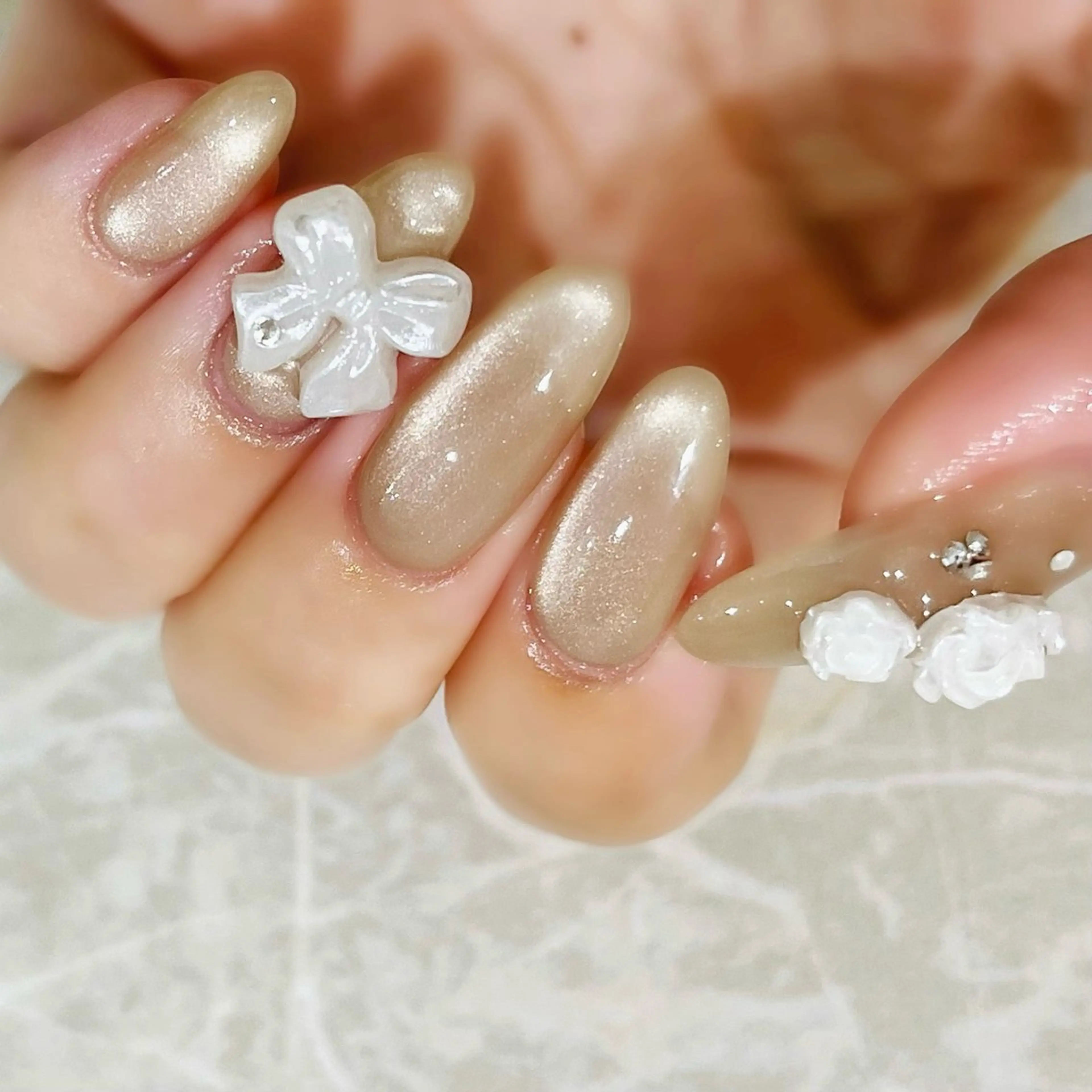 ネイル マグネットネイル ワンカラーネイル リボン ハンドネイル 阿部 ほのかのネイルデザイン