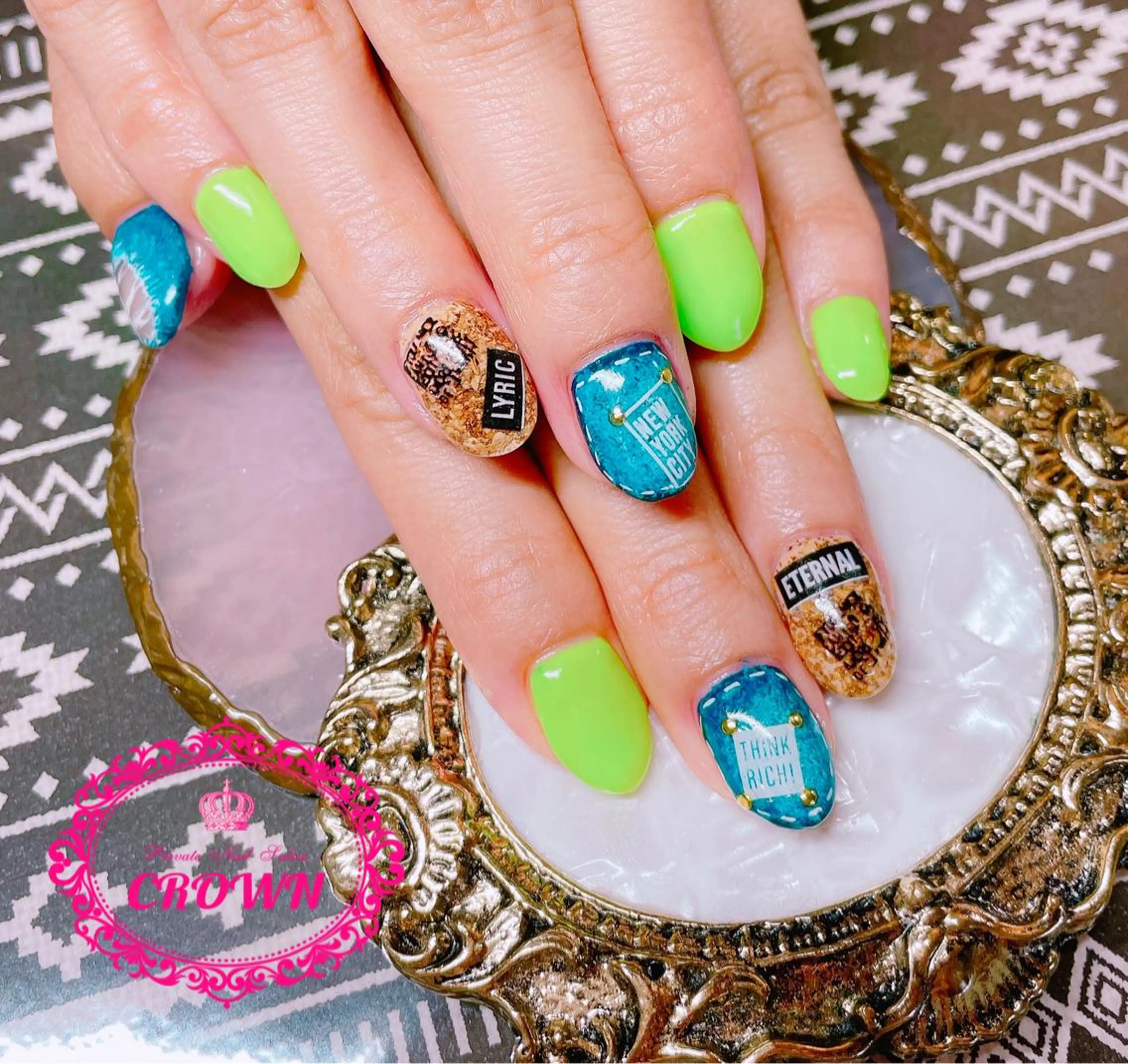 ネイル CROWN プライベートサロンのネイルデザイン