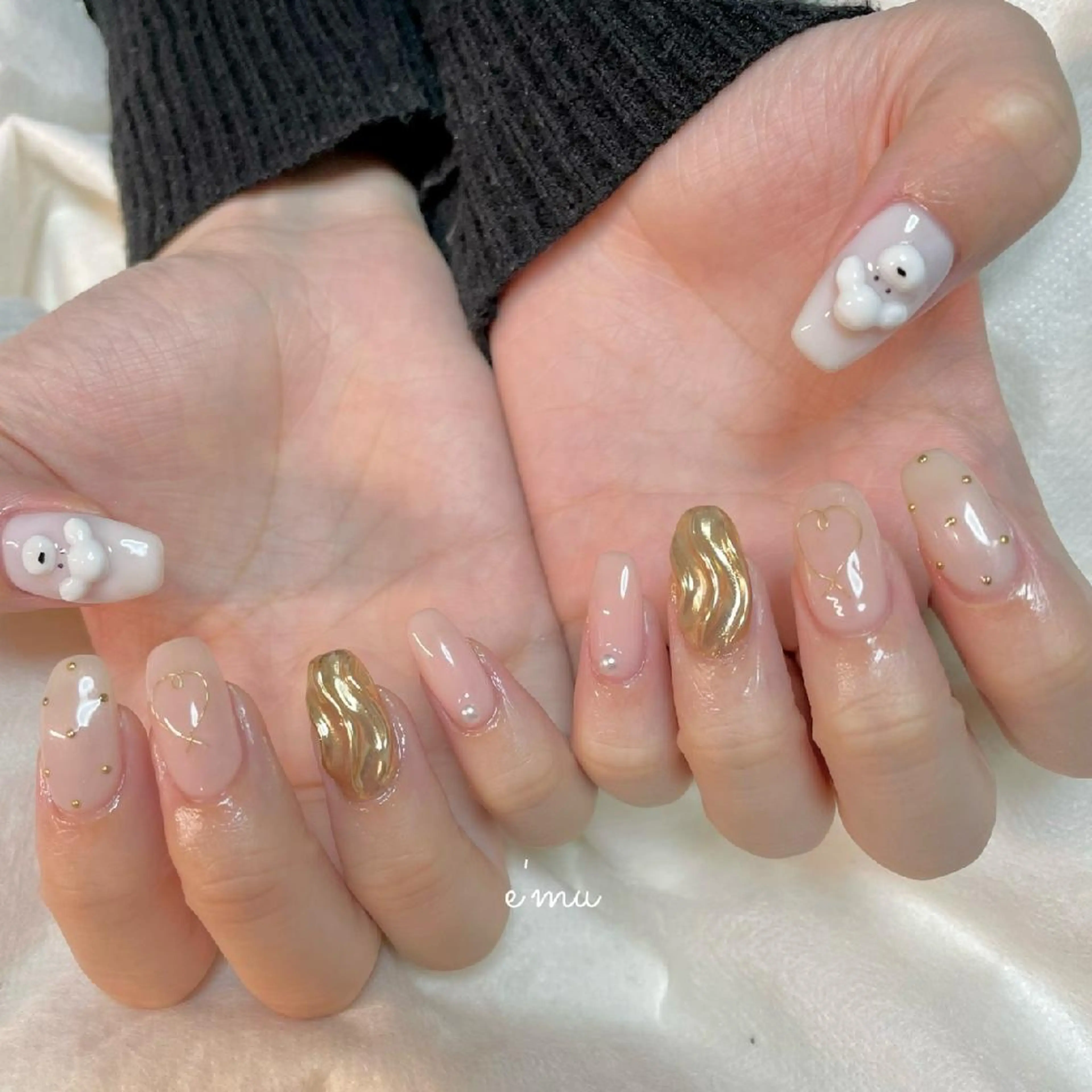 ネイル ガーリー ミラーネイル nail salon e'mu💐のネイルデザイン