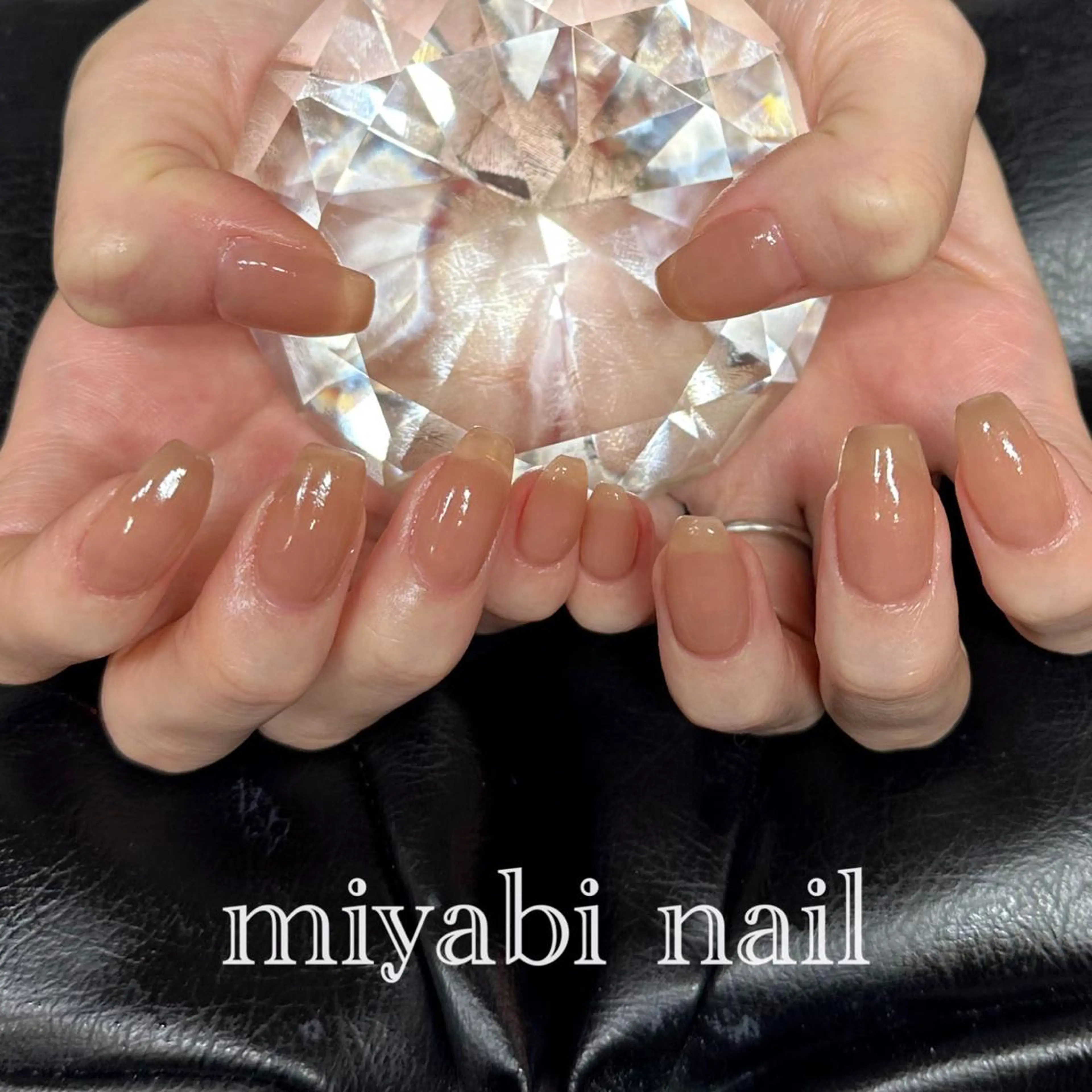 ネイル ブラウン 持ち込み オフィスネイル 春ネイル ハンドネイル miyabi nail 桂川駅近くのネイルデザイン