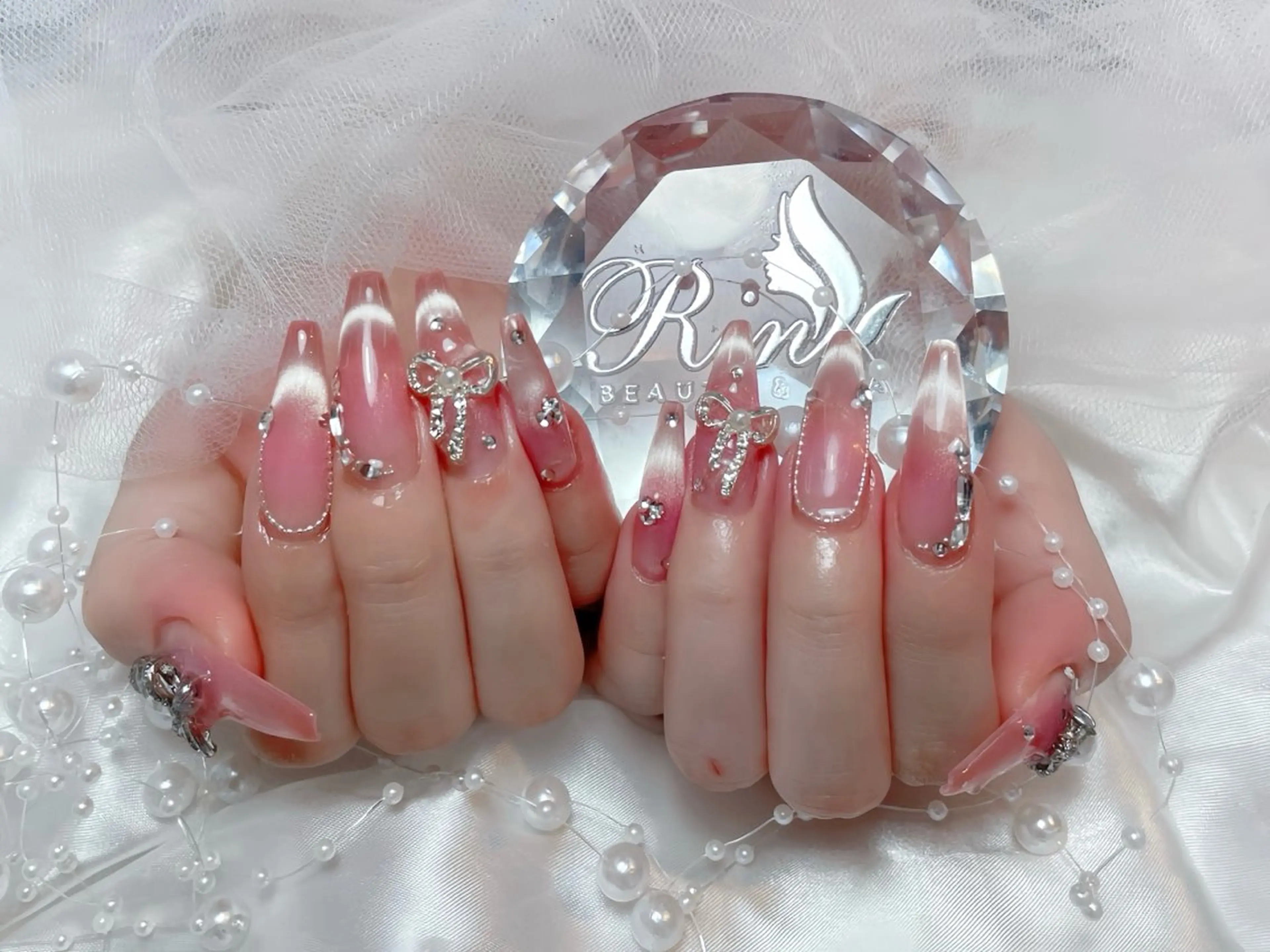 ネイル アートネイル チークネイル ジェルネイル ロングネイル マグネットネイル ハンドネイル Rin Nail 新大久保店のネイルデザイン