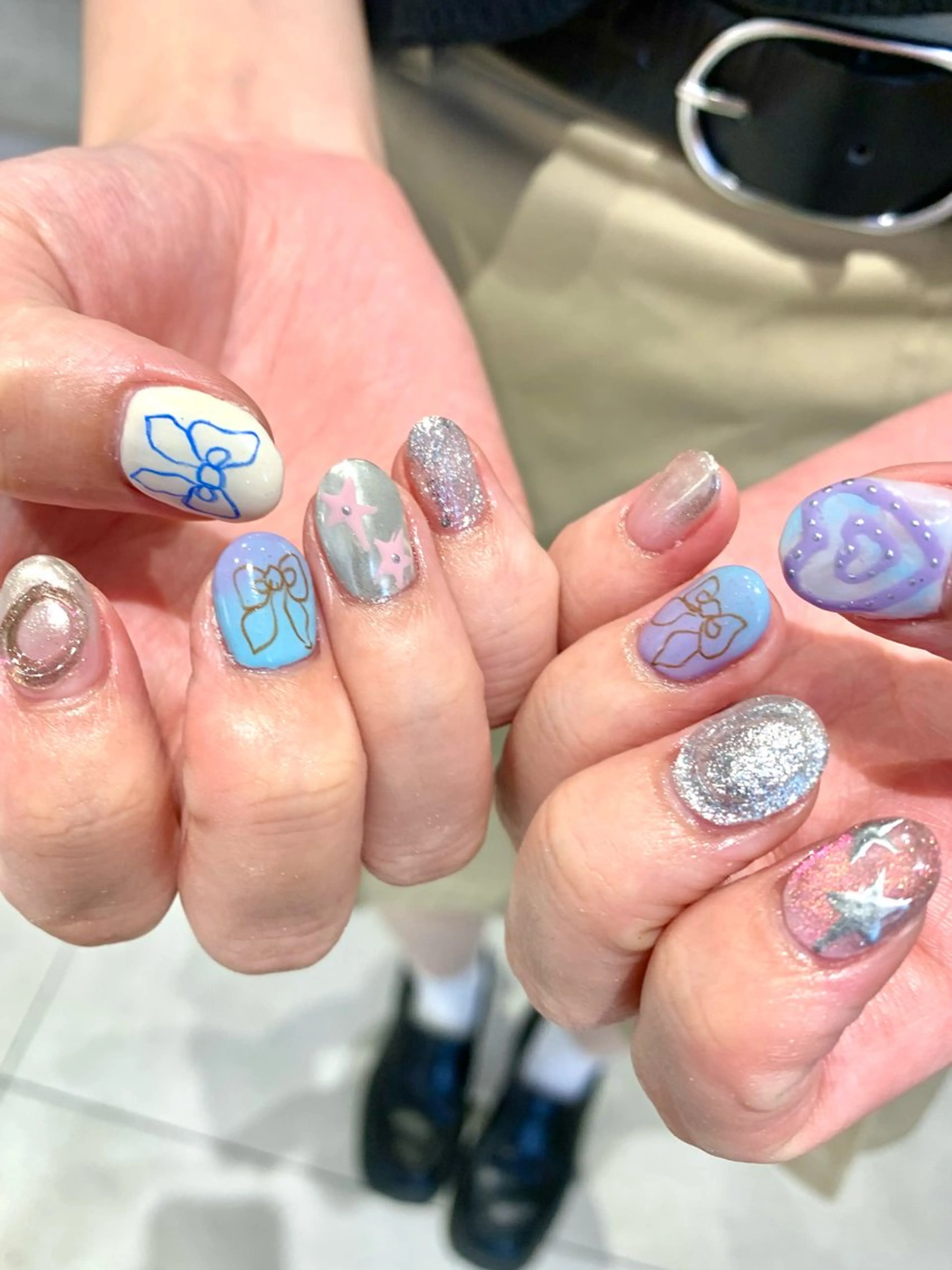 ネイル 韓国ネイル リボン ハンドネイル Kureha/ネイル トレンドヘアのマツエク・マツパデザイン