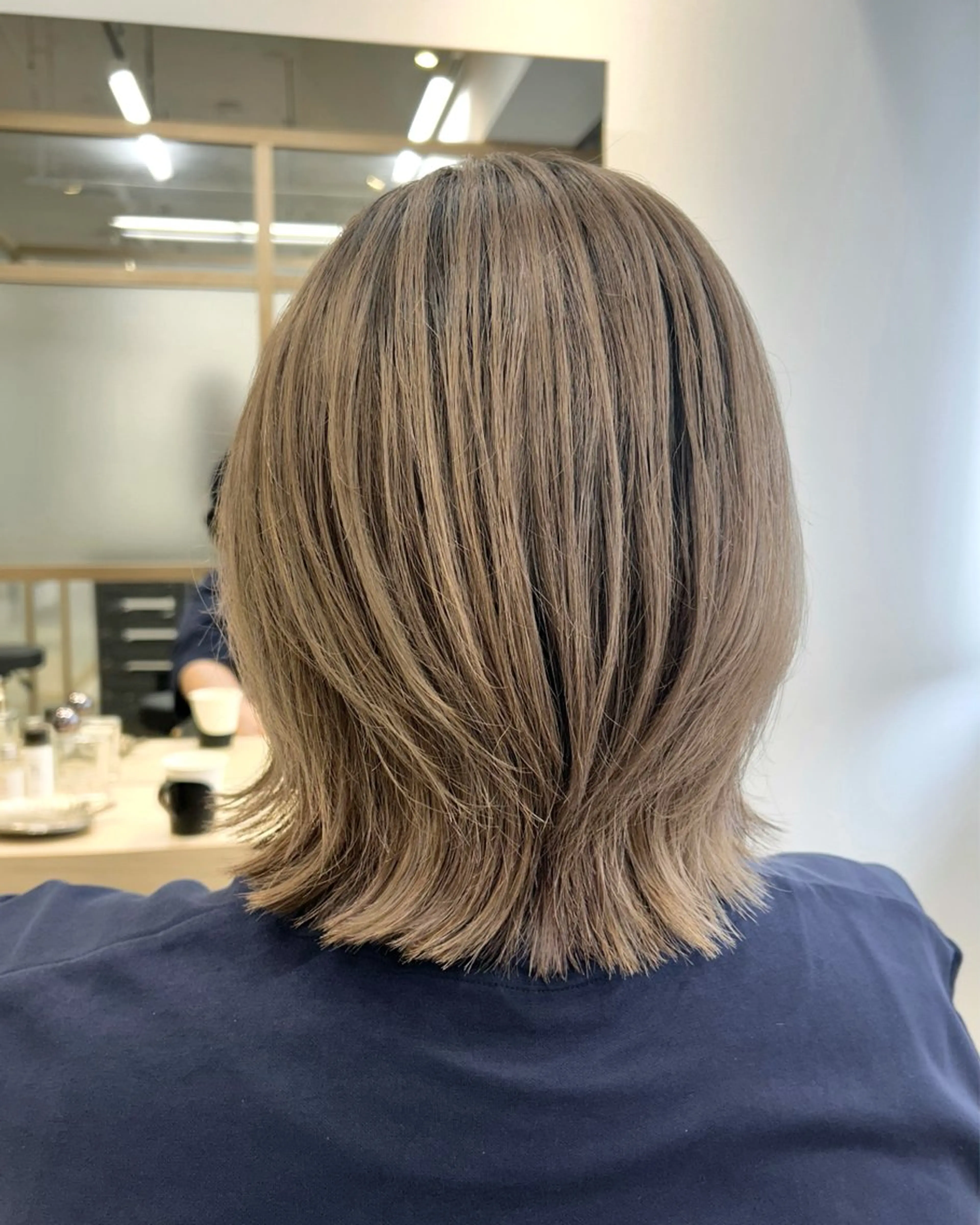 ミディアム カラー バレイヤージュ ベージュカラー レイヤーカット カット ヘアカラー ayaka 大宮のヘアスタイル