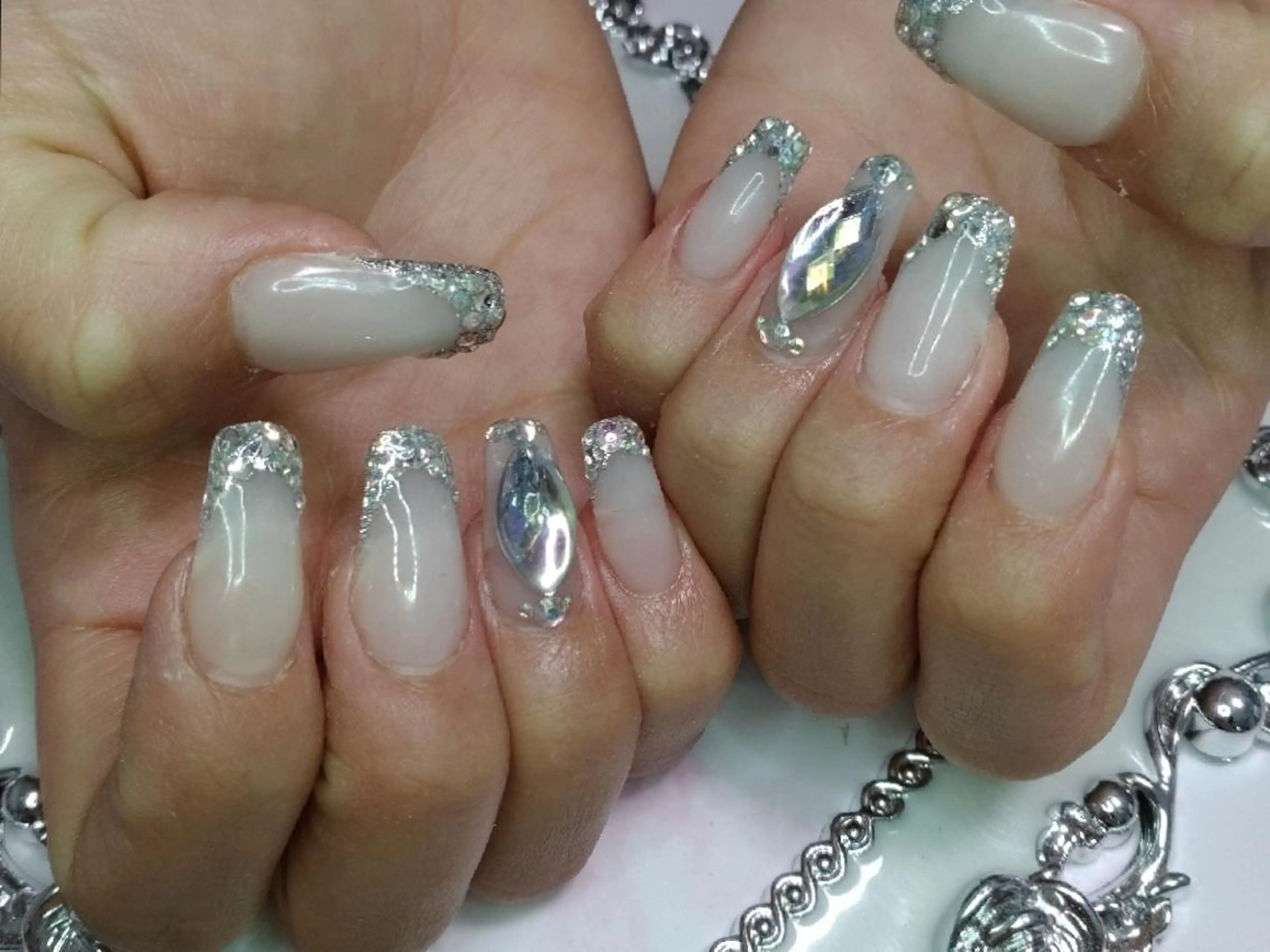 ネイル エステとネイル ローズコンフォートのネイルデザイン