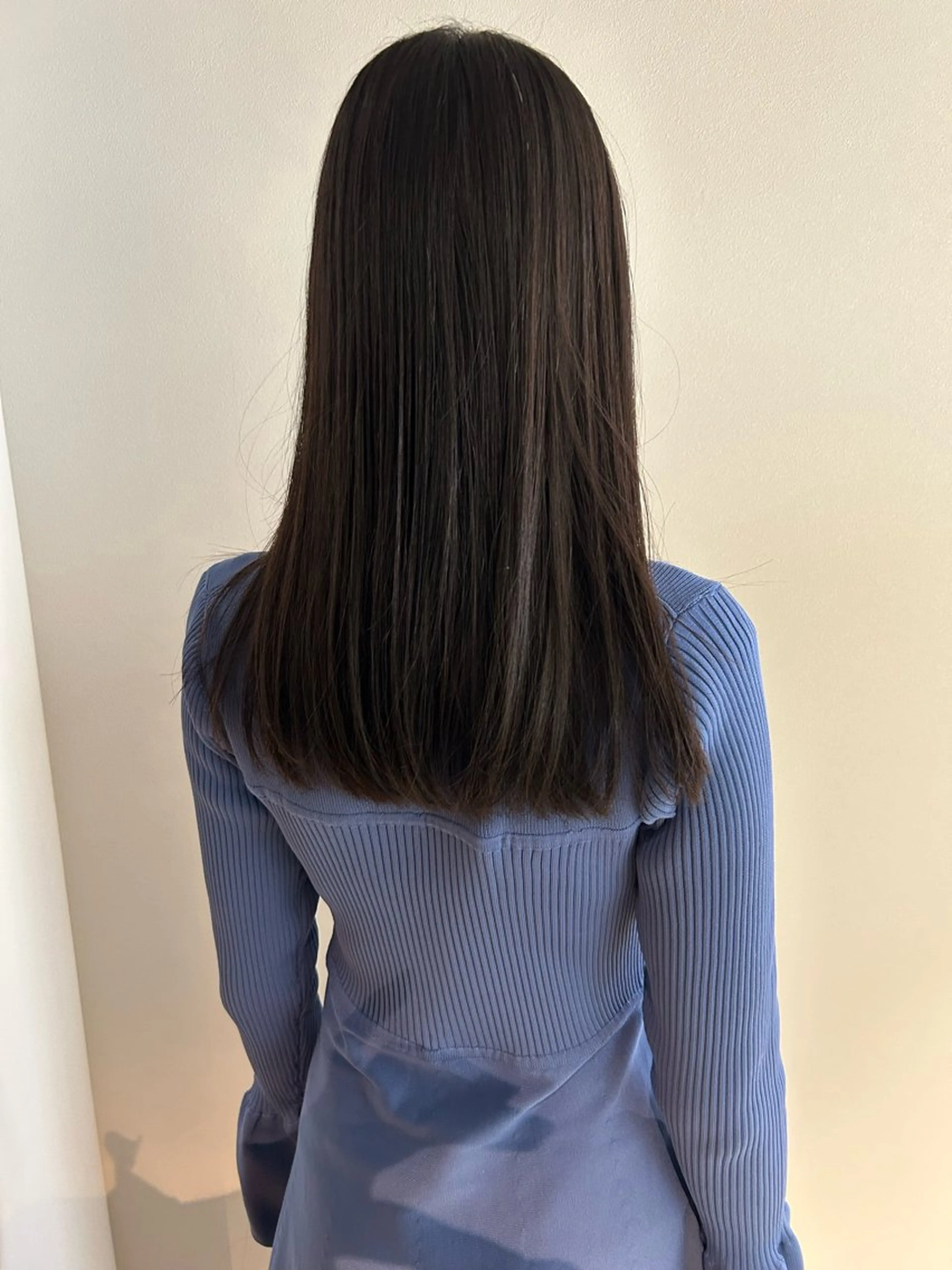 セミロング カット 縮毛矯正 ケン ショウのヘアスタイル