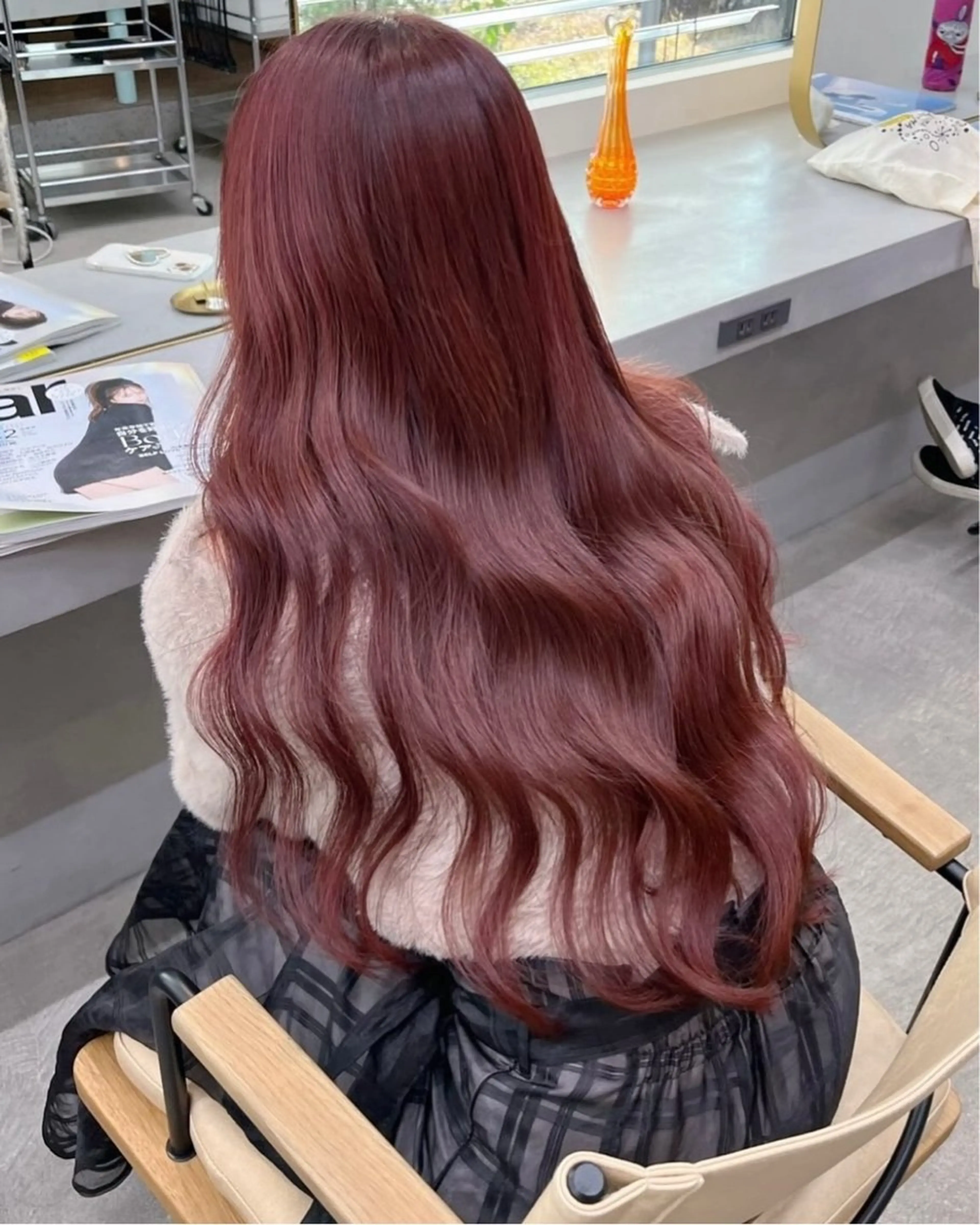 ロング カラー ブリーチ ダブルカラー ブリーチなしカラー レッドカラー ヘアカラー トリートメント 暖色カラー/透明感 ベージュ/結羽🌼のヘアスタイル