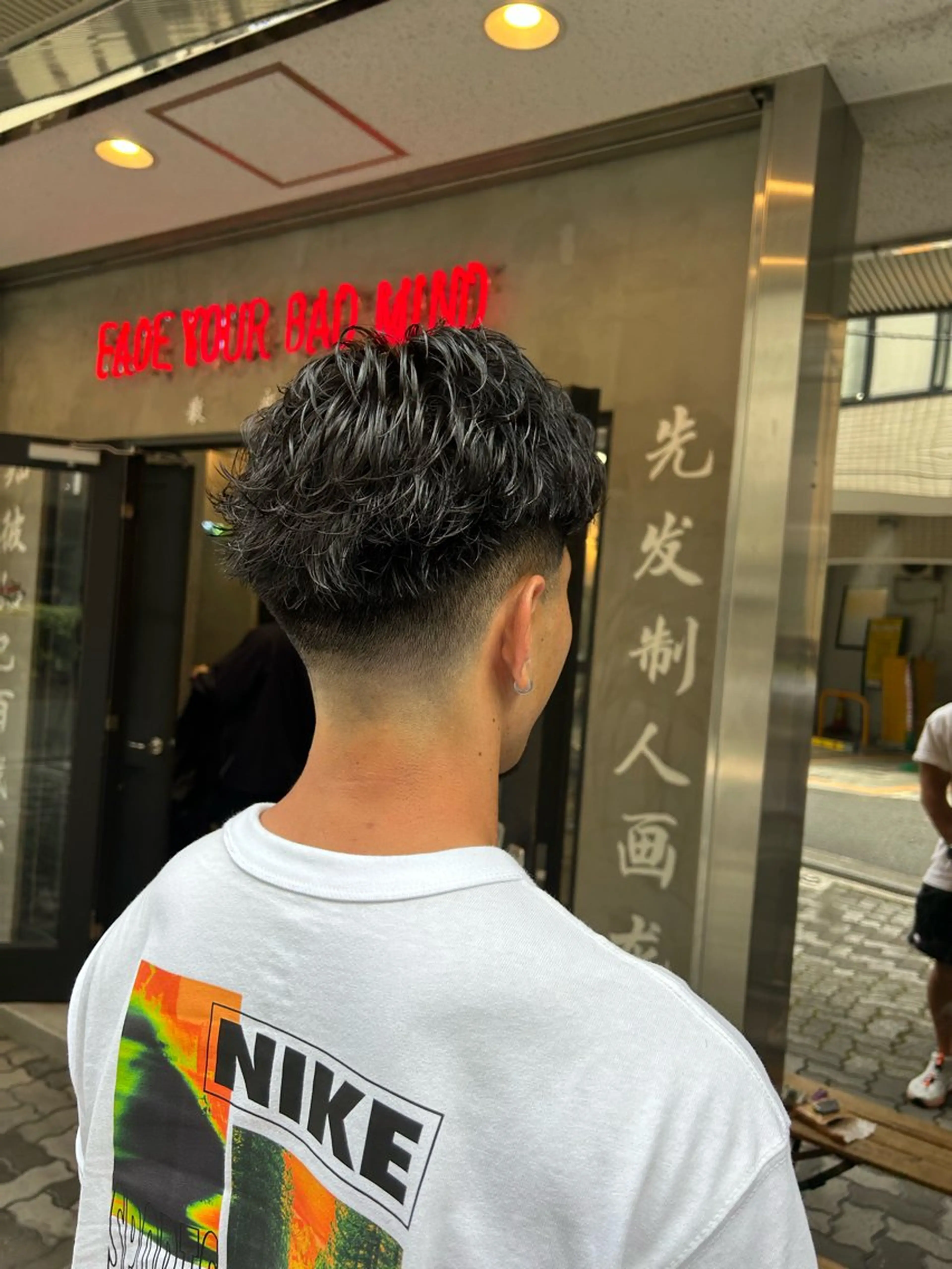 ショート メンズ フェードカット 【明大前フェード/ メンズパーマ/岳】のヘアスタイル