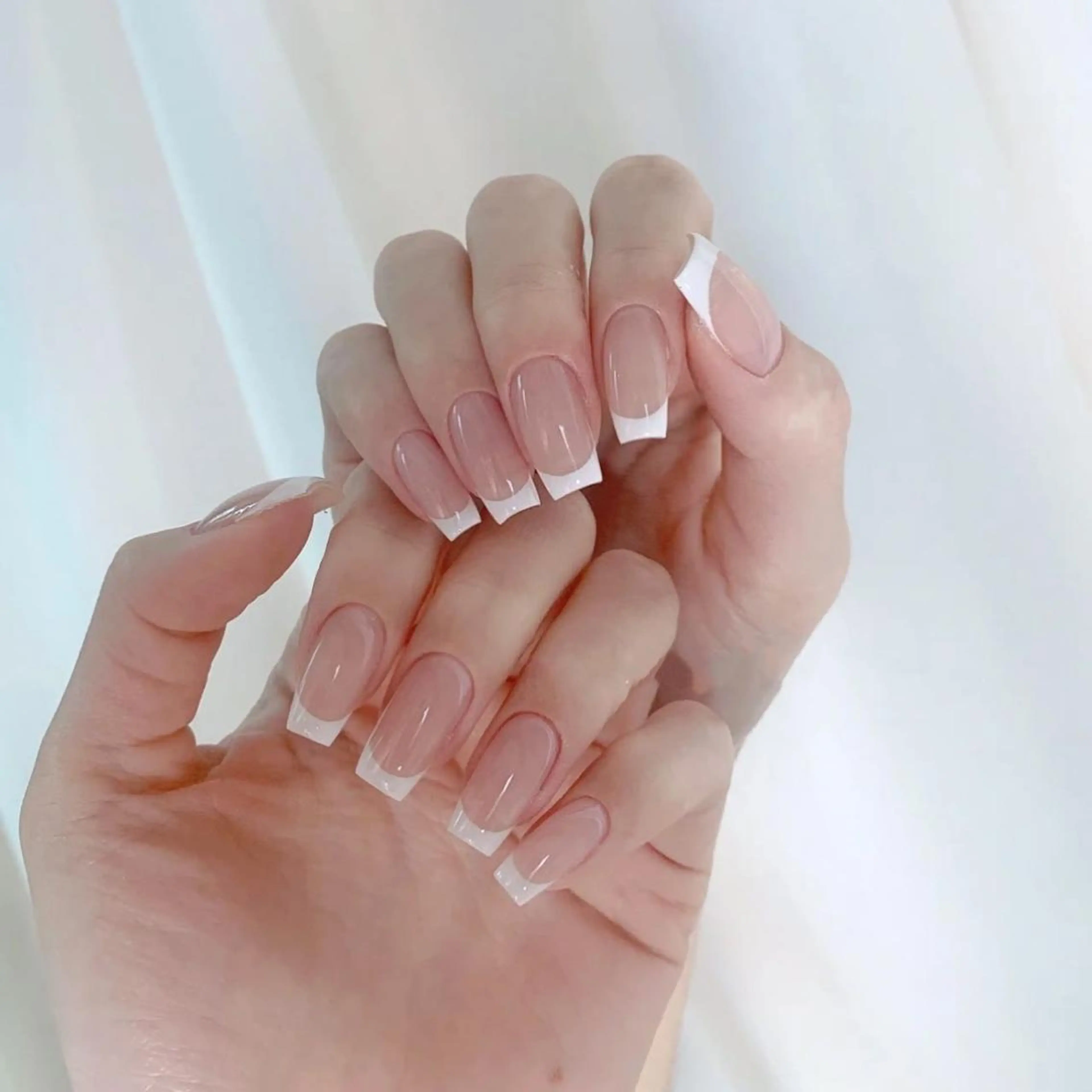 ネイル 長さ出し ネイルチップ Queens テイのネイルデザイン