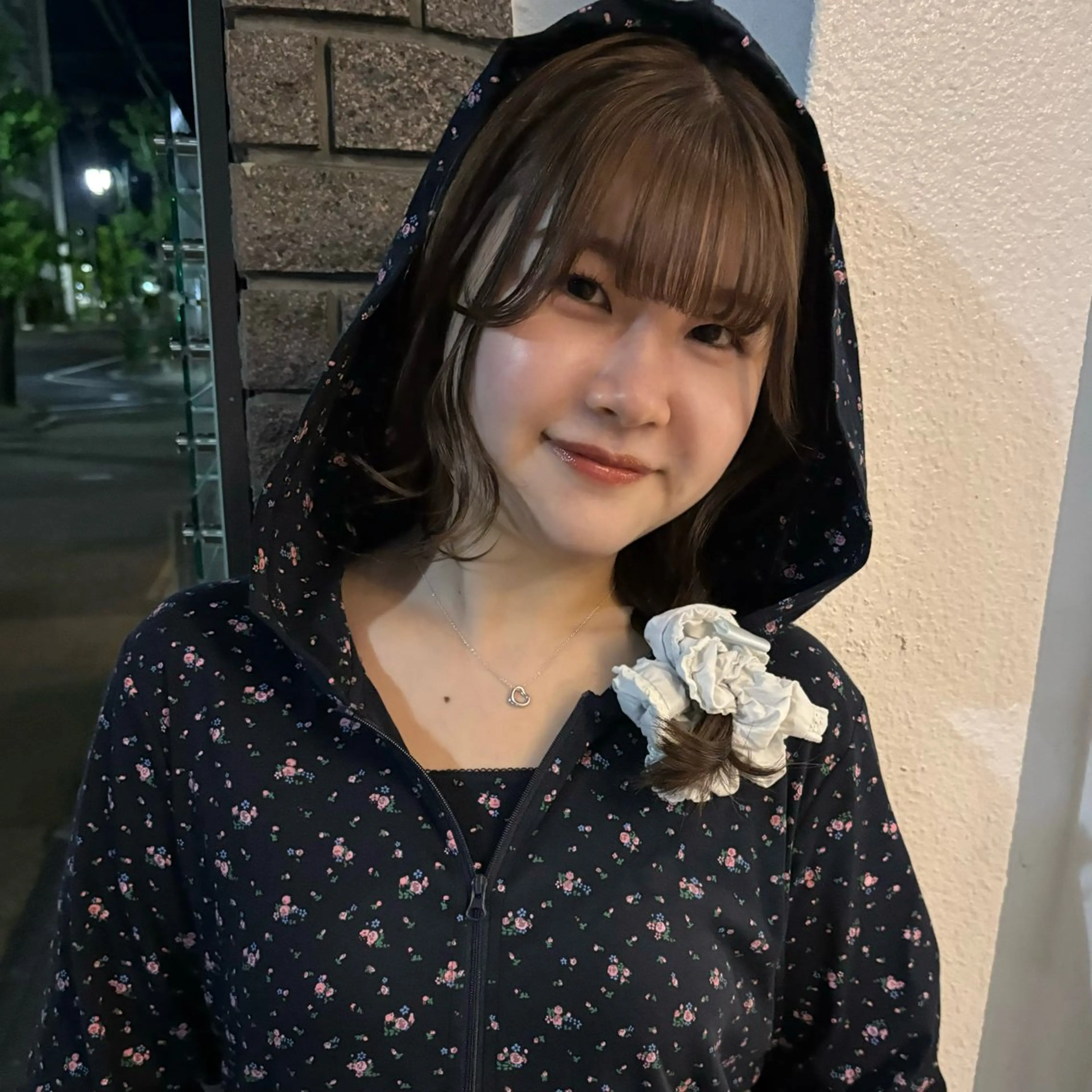 セミロング カラー ベージュカラー ヘーゼル ヘアカラー Yui⭐️ 透け感カラーのヘアスタイル