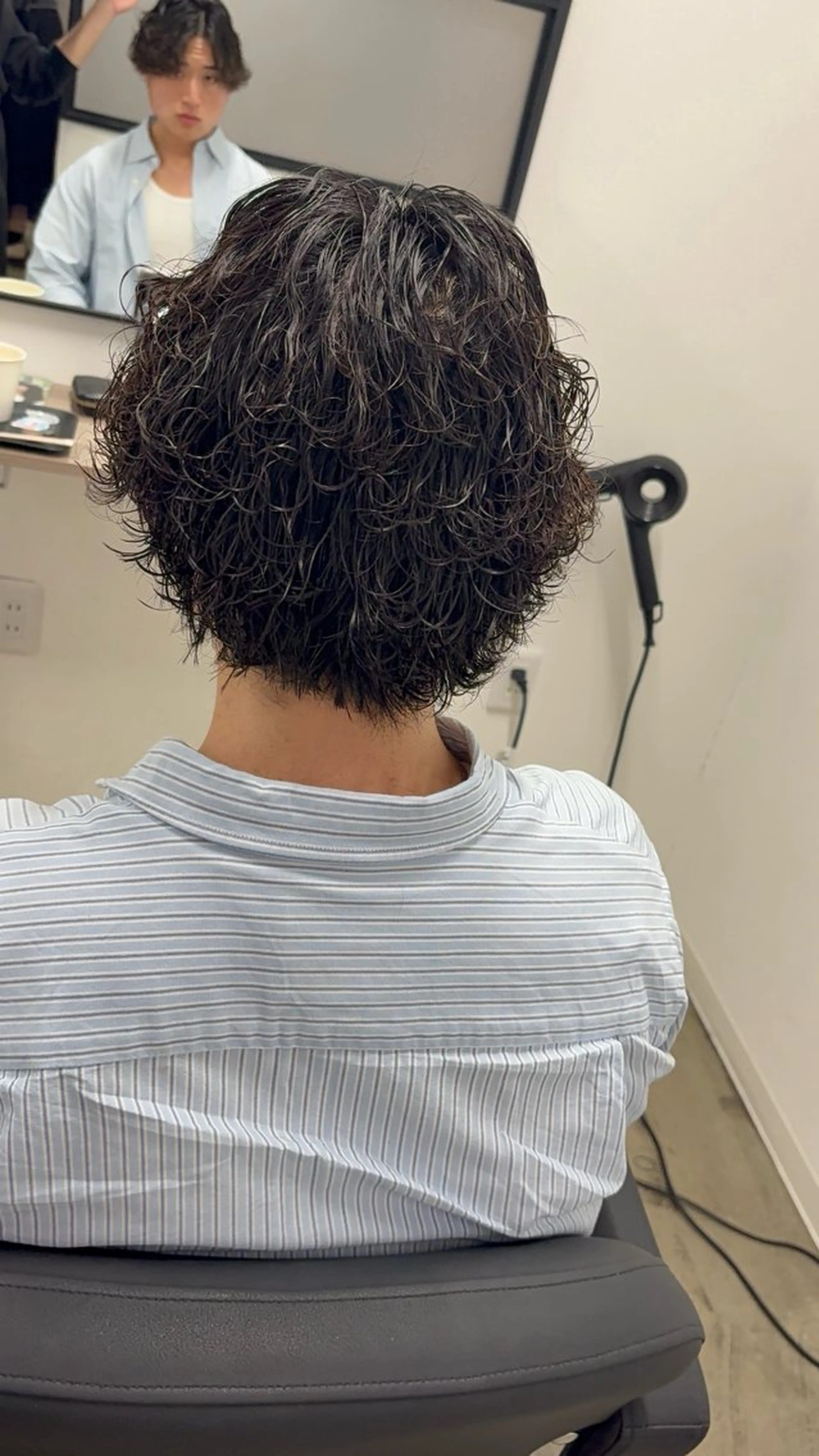 パーマ メンズ センターパート ケアパーマ/波巻き/ プードル/武田一馬のヘアスタイル