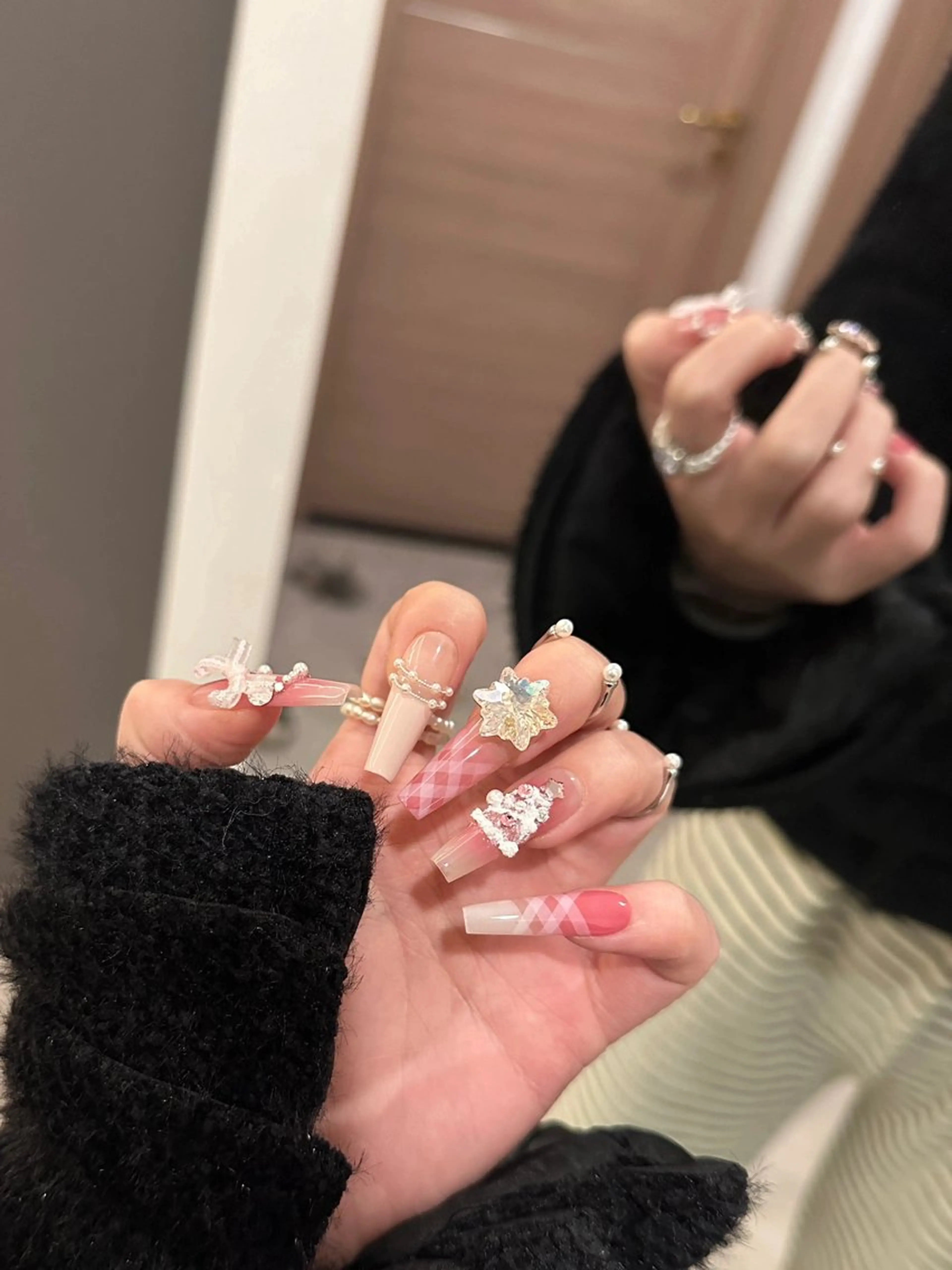 ネイル ハンドネイル ハンドケア More Glam渋谷店のネイルデザイン