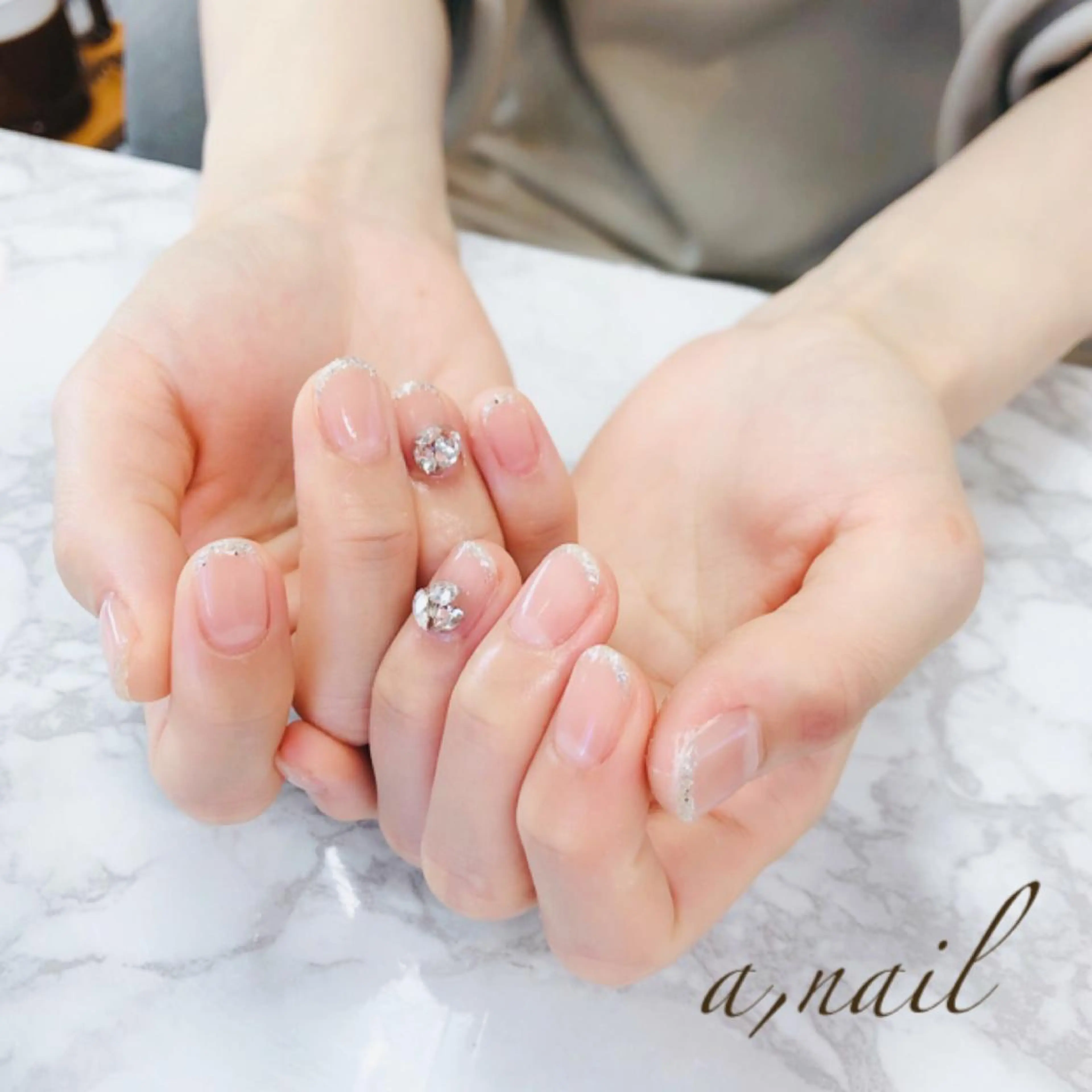 ネイル フットネイル フレンチネイル ジェルネイル グラデーション ラメ(グリッター) ハンドネイル ネイルサロン エーネイルのネイルデザイン