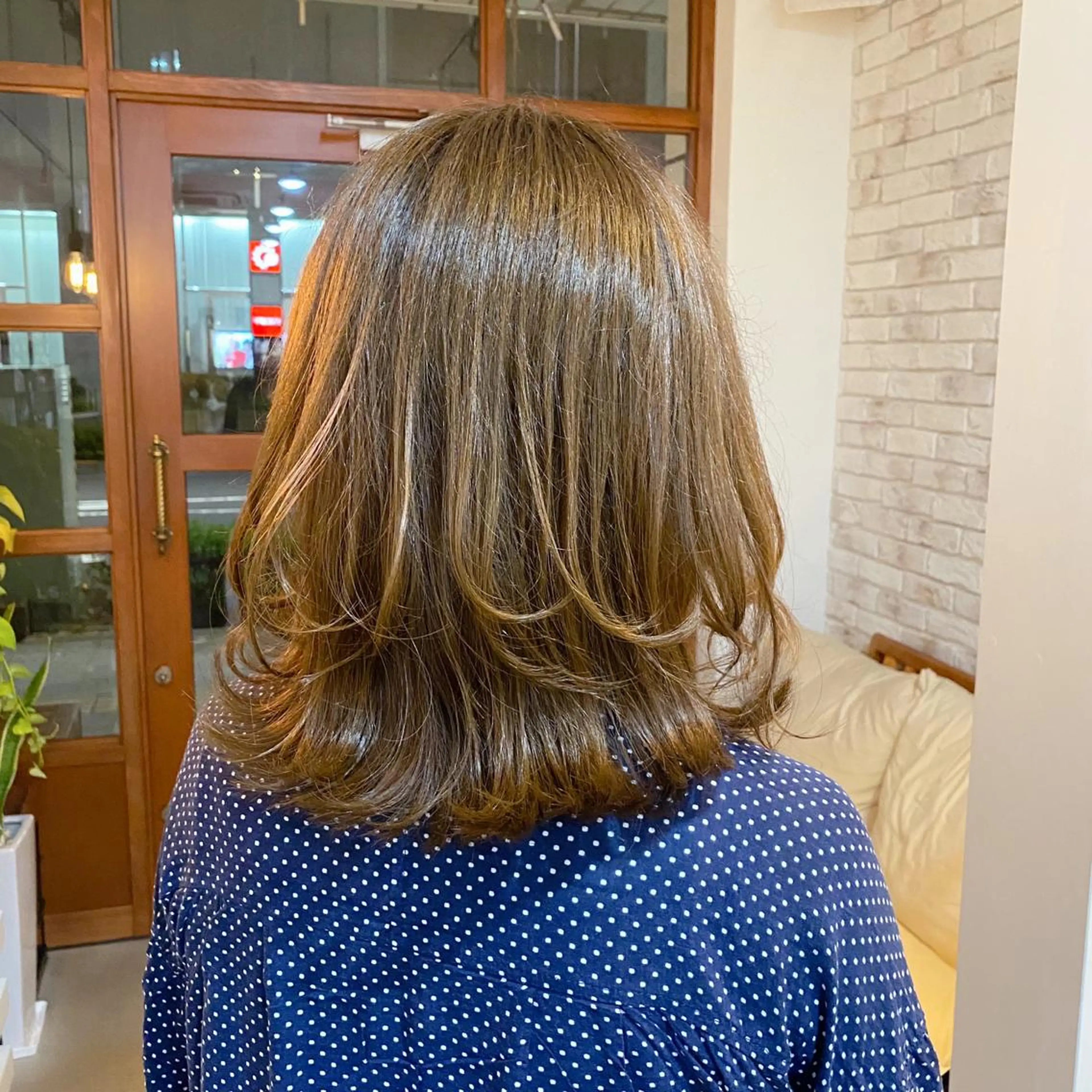 ミディアム レイヤーカット カット トリートメント 髪質改善／艶カラー 🫧harunaのヘアスタイル