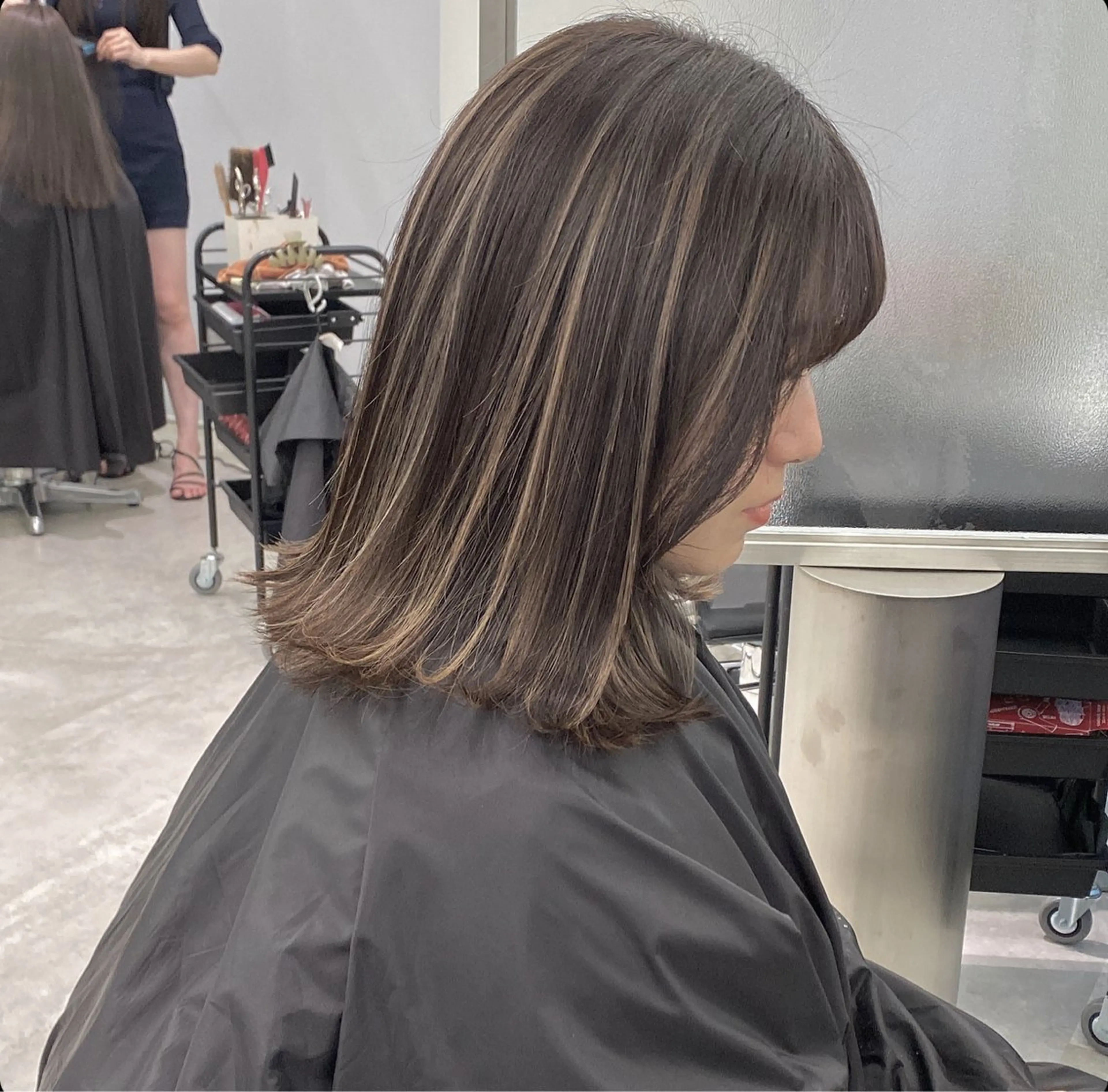 ミディアム カラー カット ヘアカラー ハイライト、レイヤー カット/西梅田/中西のヘアスタイル