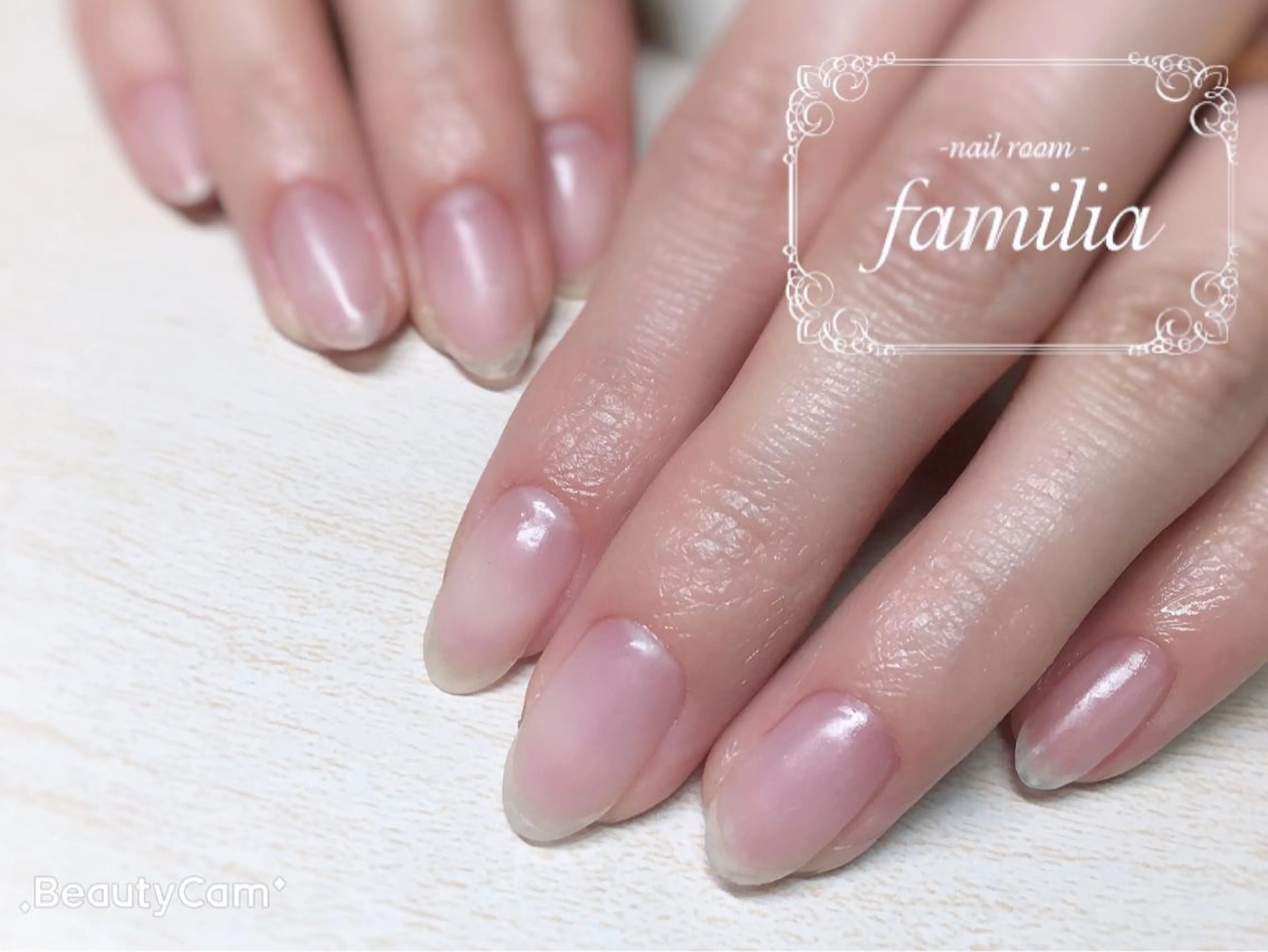 ネイル マットネイル -nailroom- familiaのネイルデザイン