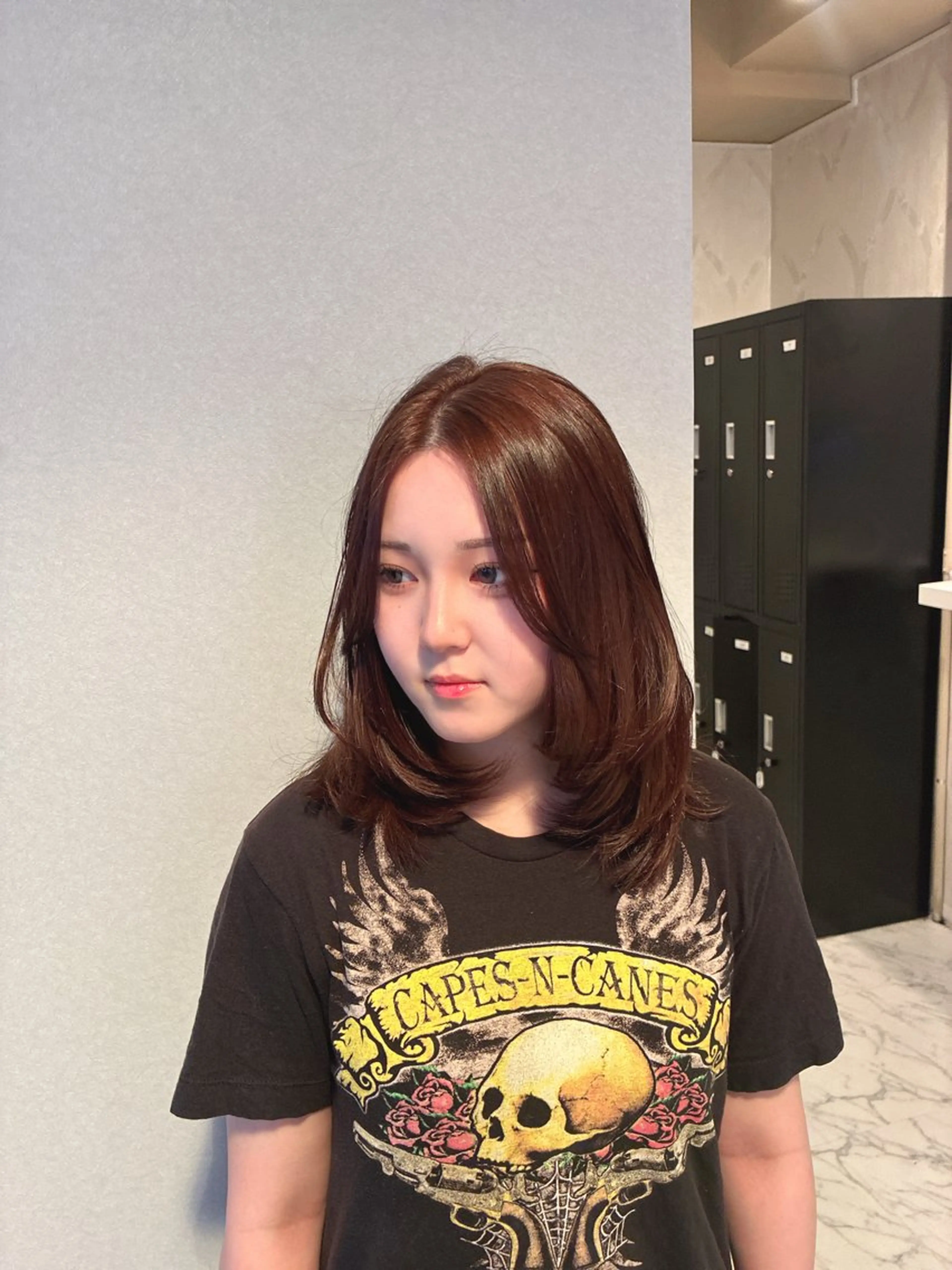 ミディアム カラー ブラウンカラー レイヤーカット ハナダ メイのヘアスタイル