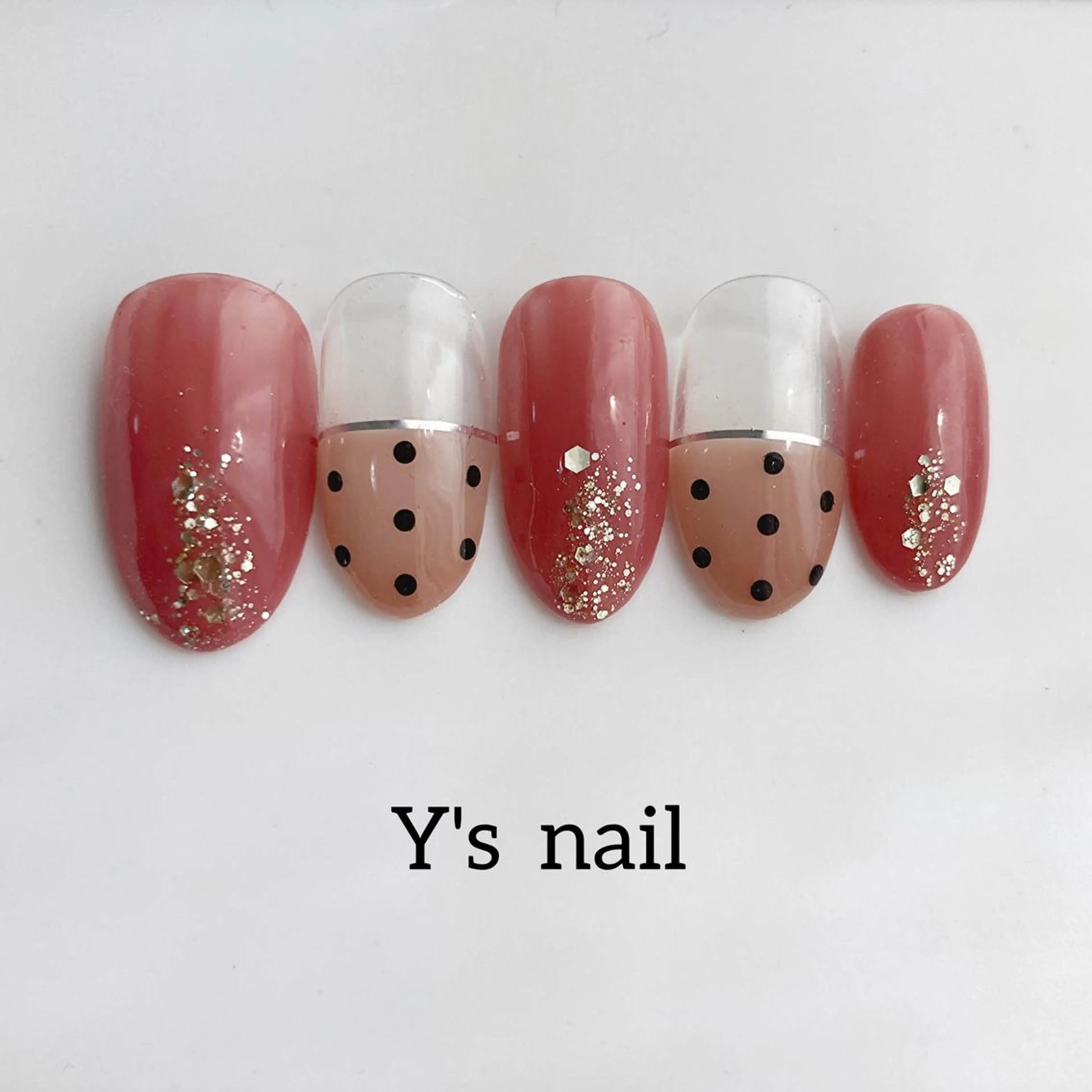 ネイル ドット 手書きが得意🖌️ Y’s  nailのネイルデザイン