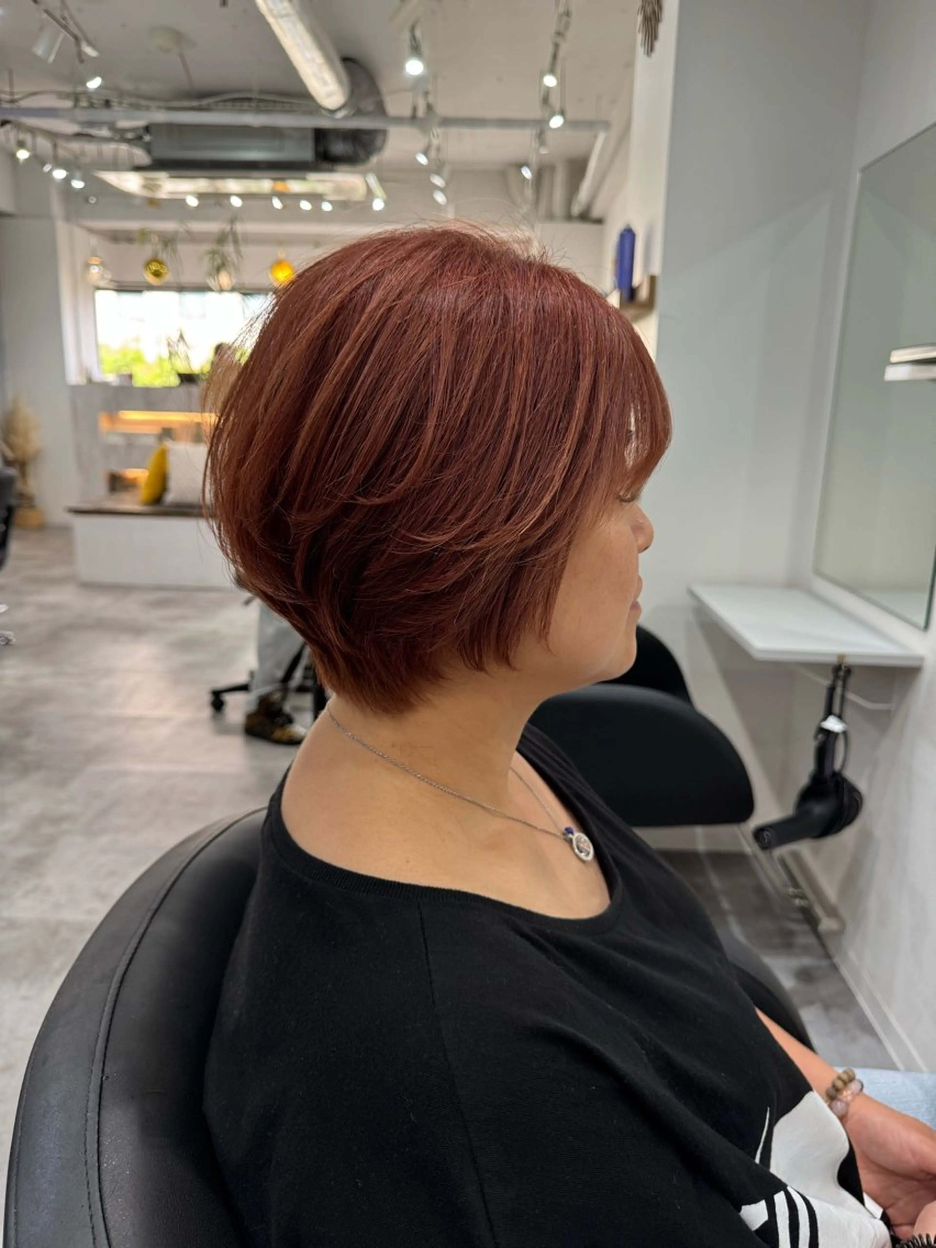 ショート 大船🫧ハイライト ボブ🫧持田樹のヘアスタイル