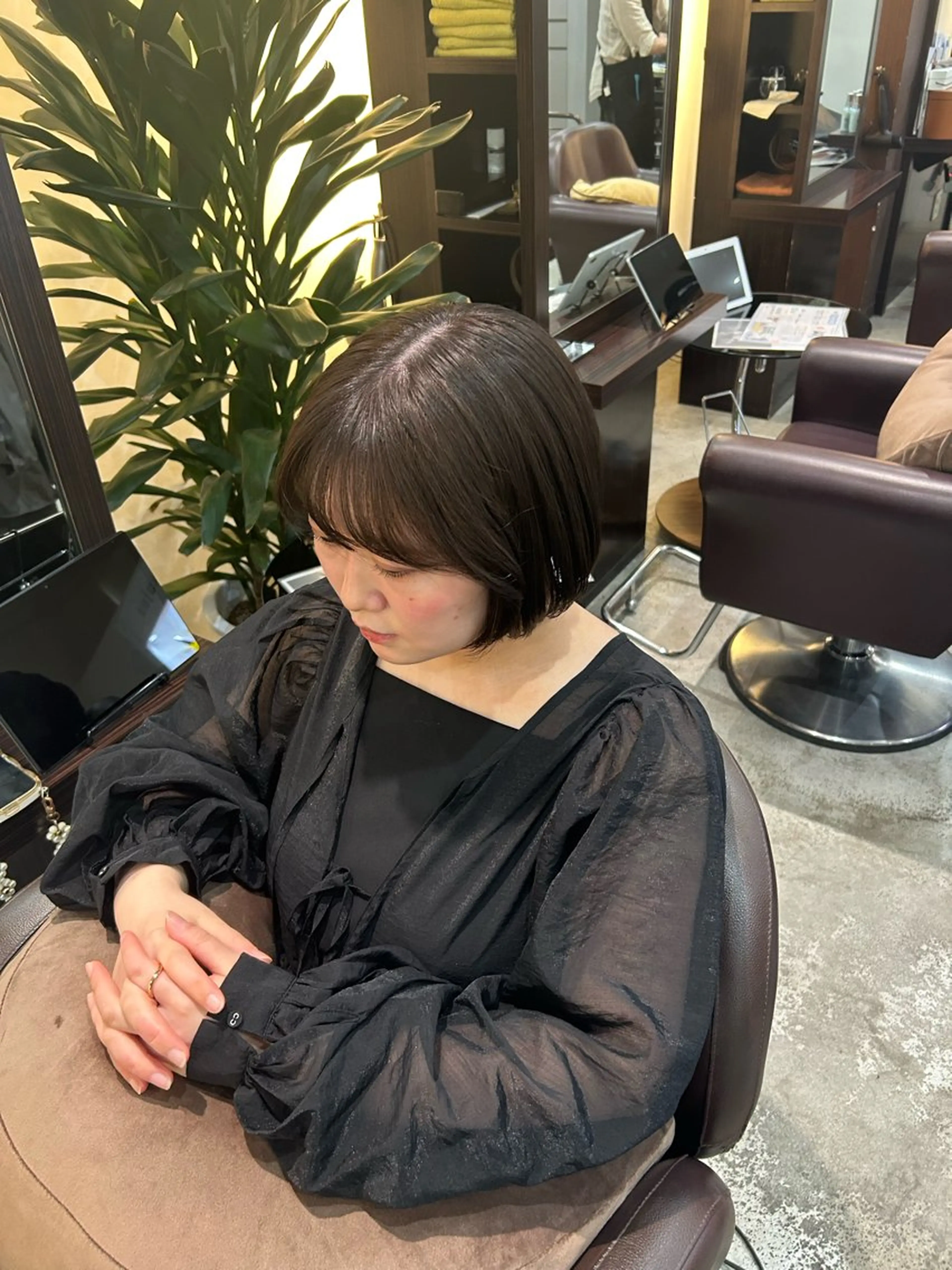 ショート カラー グレージュ オリーブグレージュ オリーブグレー 坂本奈都美 🎀のヘアスタイル