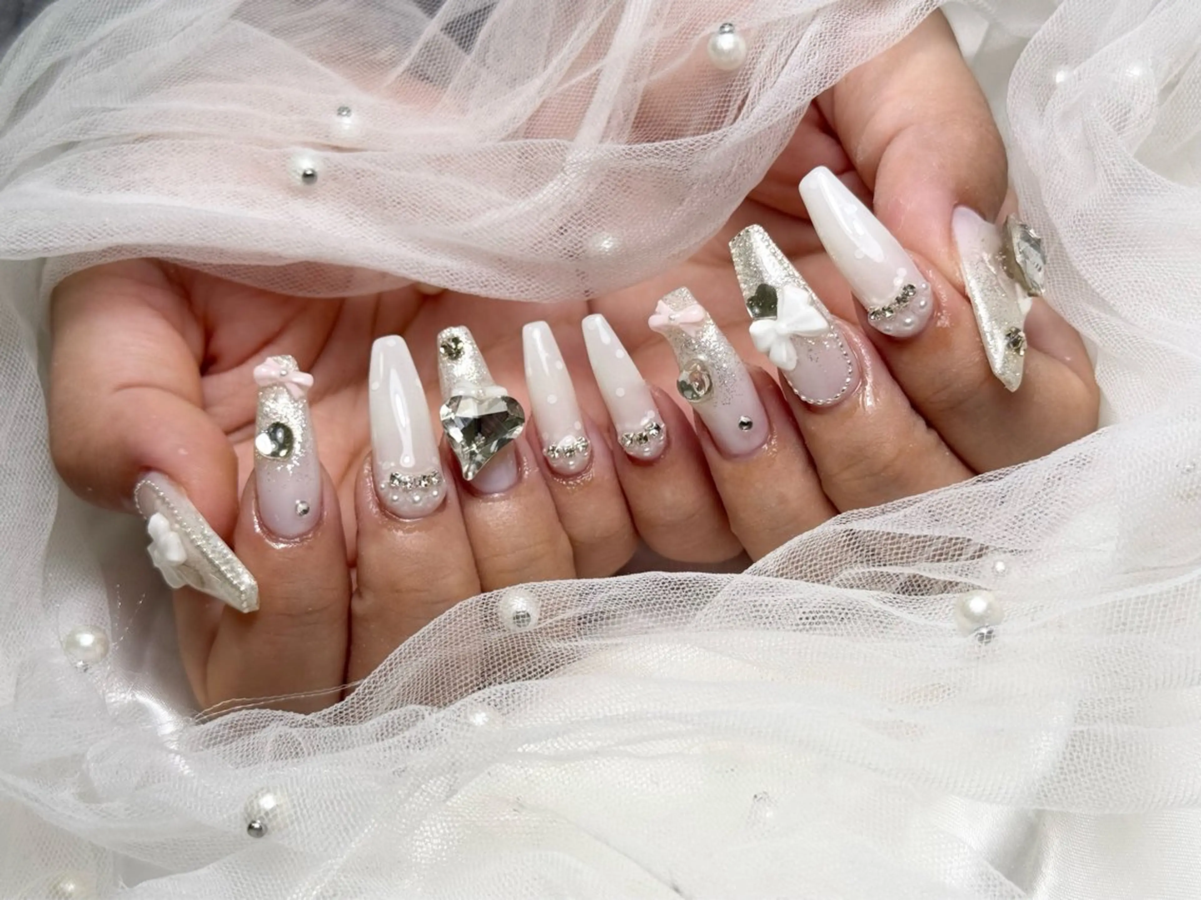 ネイル ハンドネイル Roi〈ロワ〉 Minakoのネイルデザイン