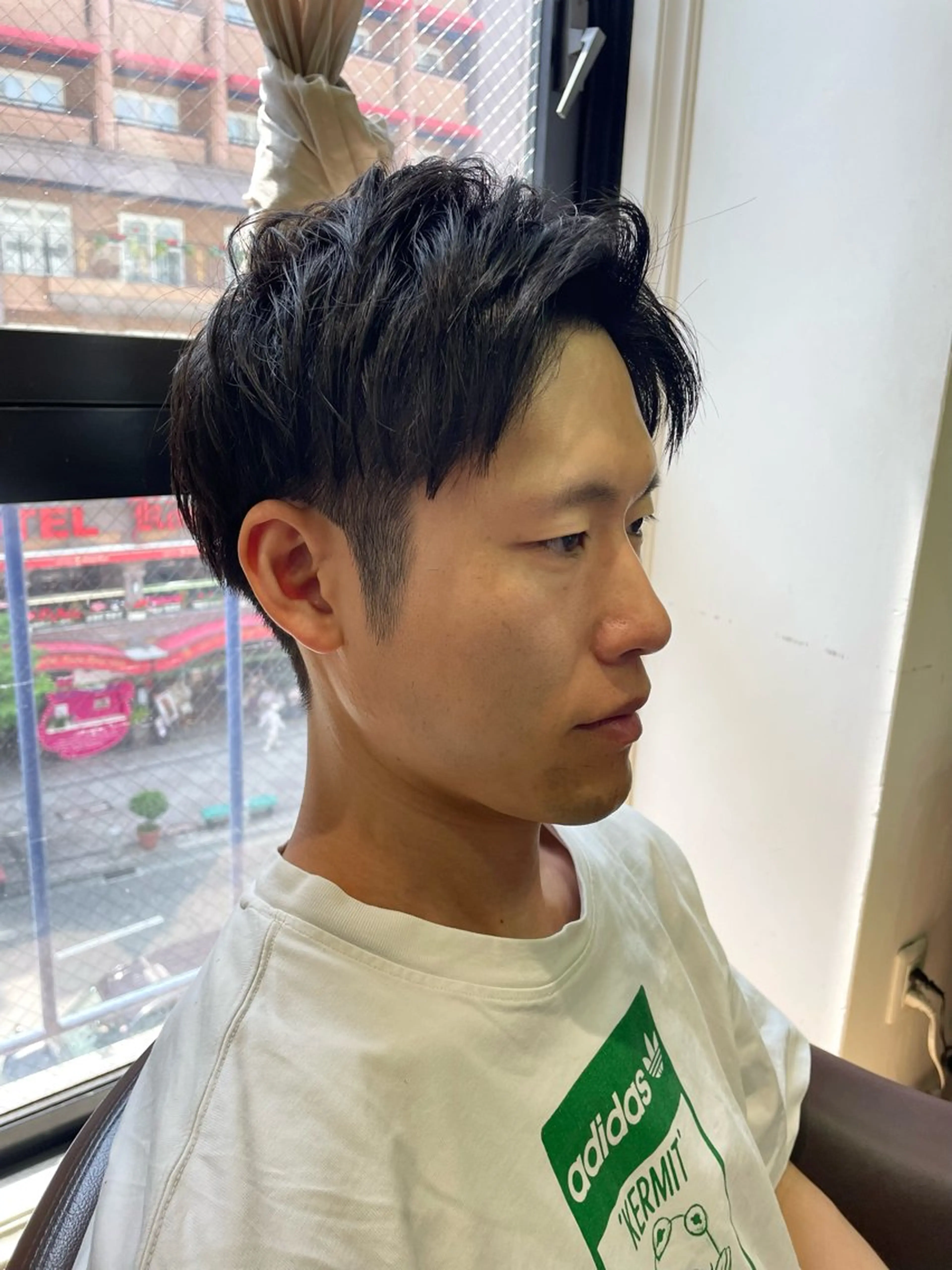ショート メンズ アップバング ショートヘア 溝口 槙里也のヘアスタイル