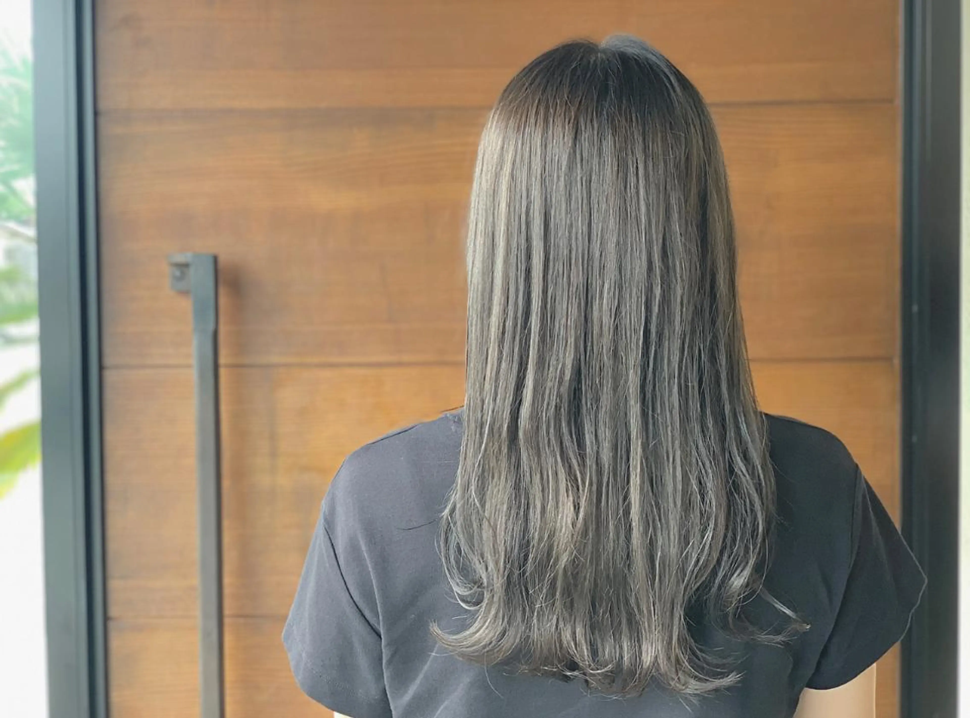 ロング カラー ブリーチ ブルーカラー グレージュ ブリーチなしカラー 悠 亜のマツエク・マツパデザイン