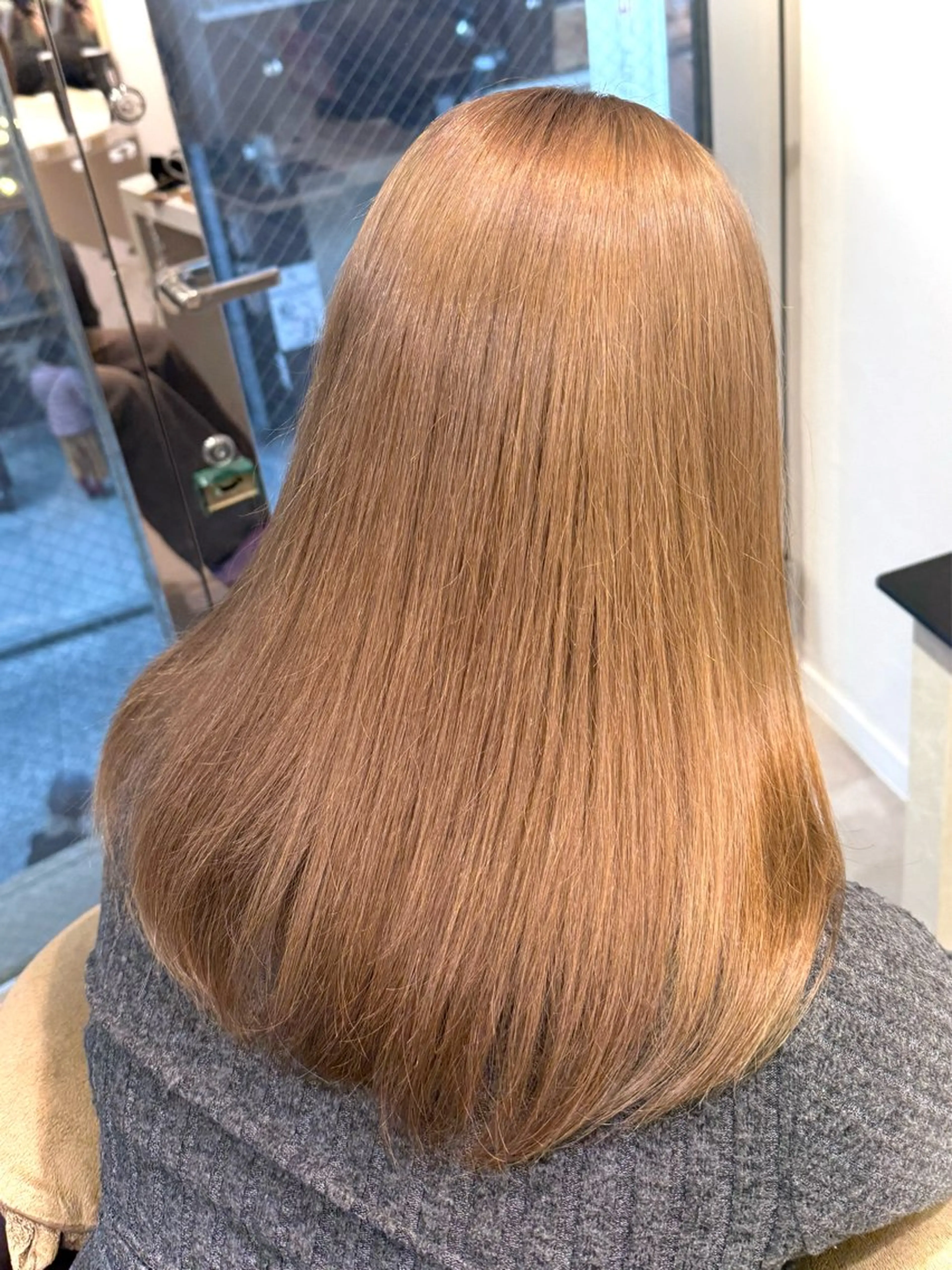 ミディアム カラー カット ヘアカラー ハッシュカット🎀 レイヤーダブルカラーのヘアスタイル