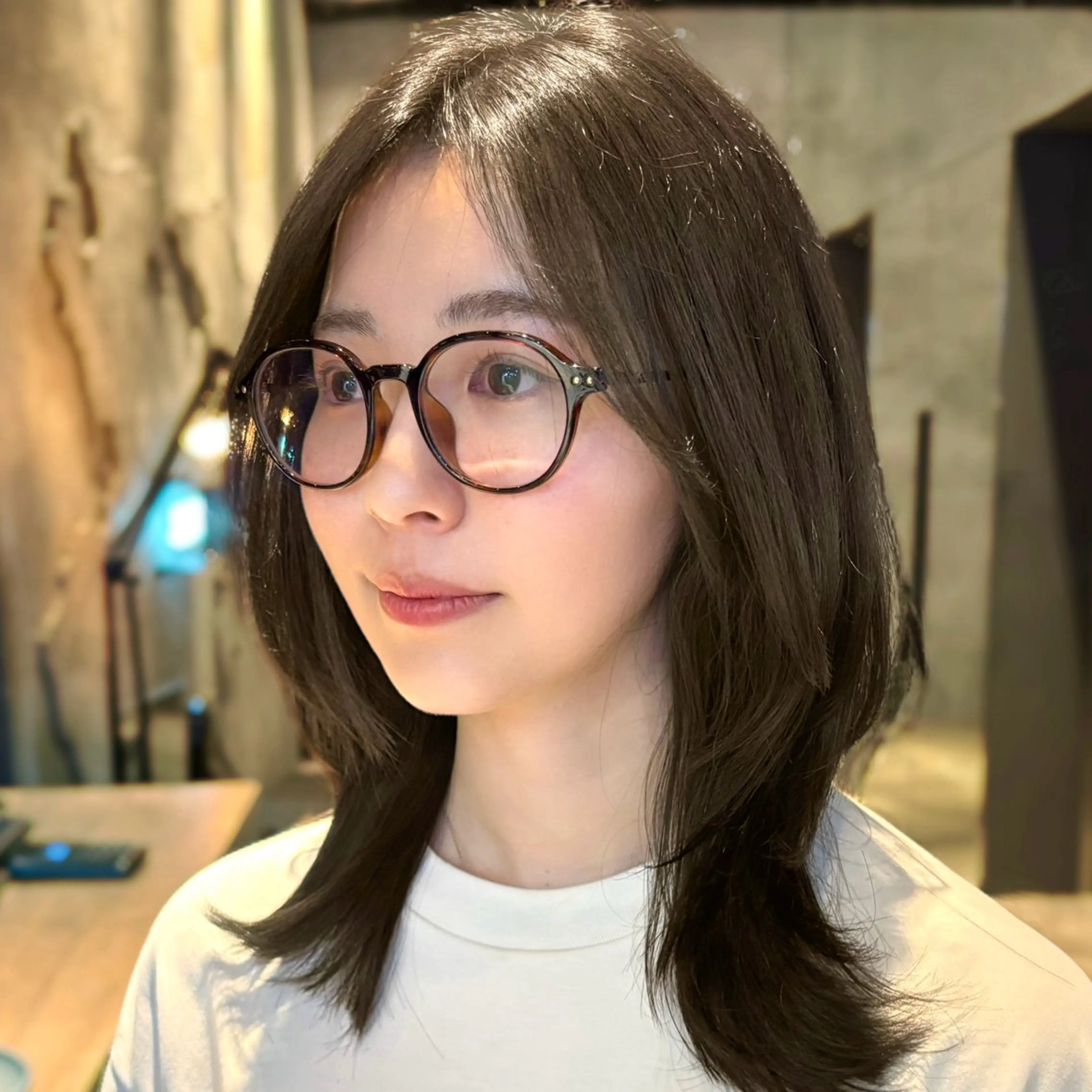 ミディアム カラー グレージュ オリーブグレージュ オリーブグレー くびれヘア カット ヘアカラー トリートメント 顔まわり🥨レイヤー /透明感/水口舞奈のヘアスタイル