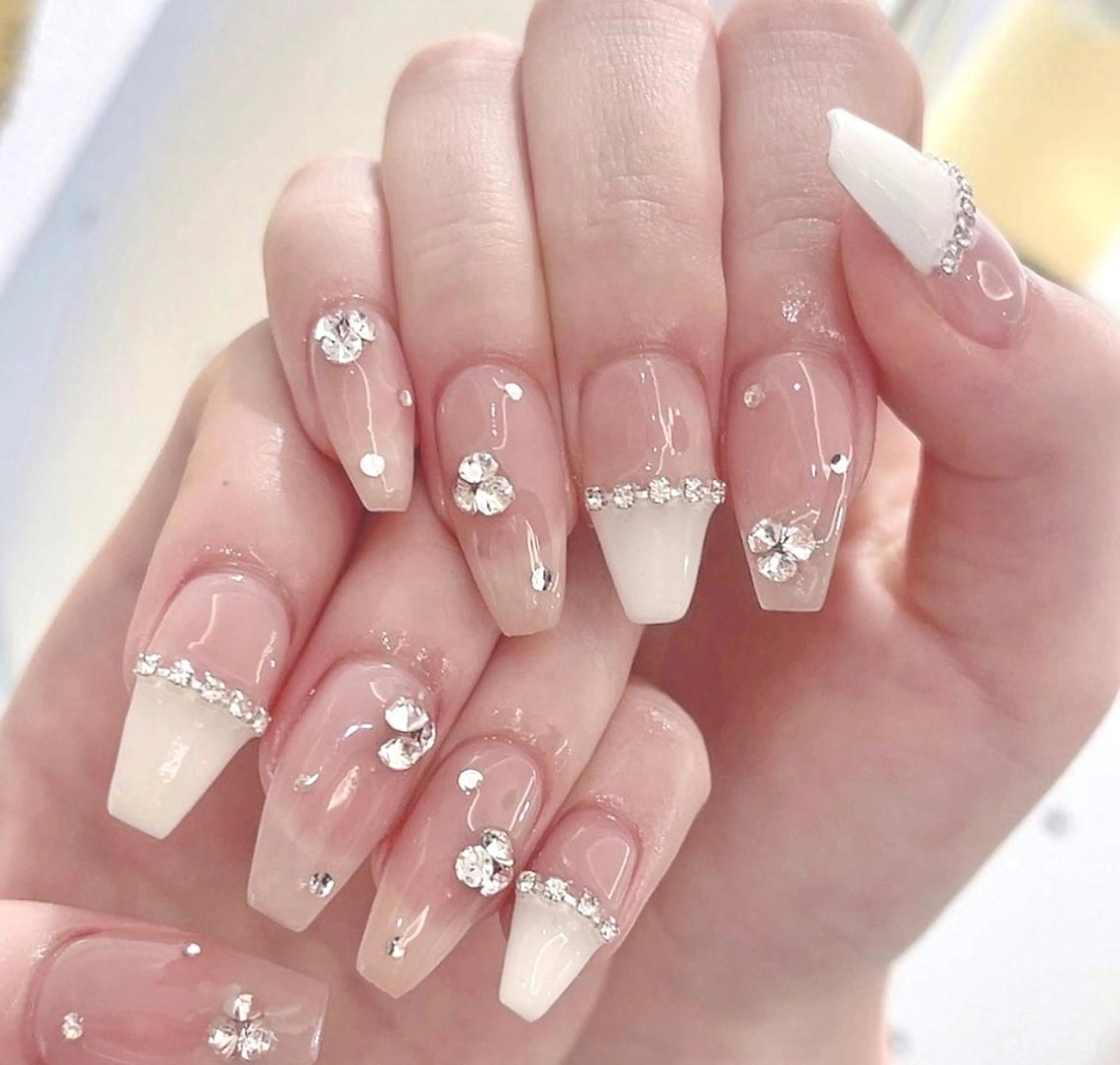 ネイル RAFFINE haru🦋🩵のネイルデザイン