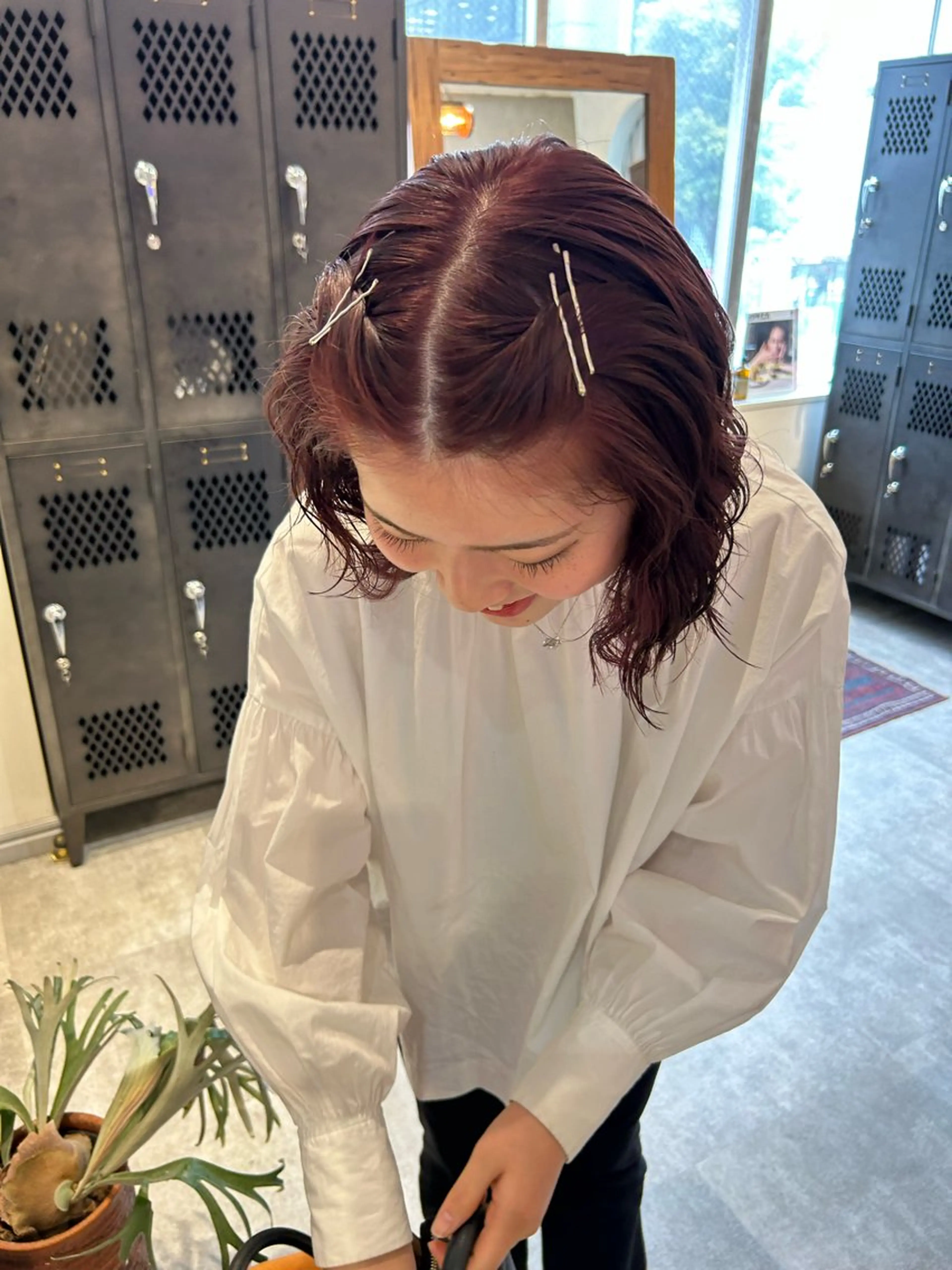 ミディアム カラー 薄暮 マツイ レンのヘアスタイル