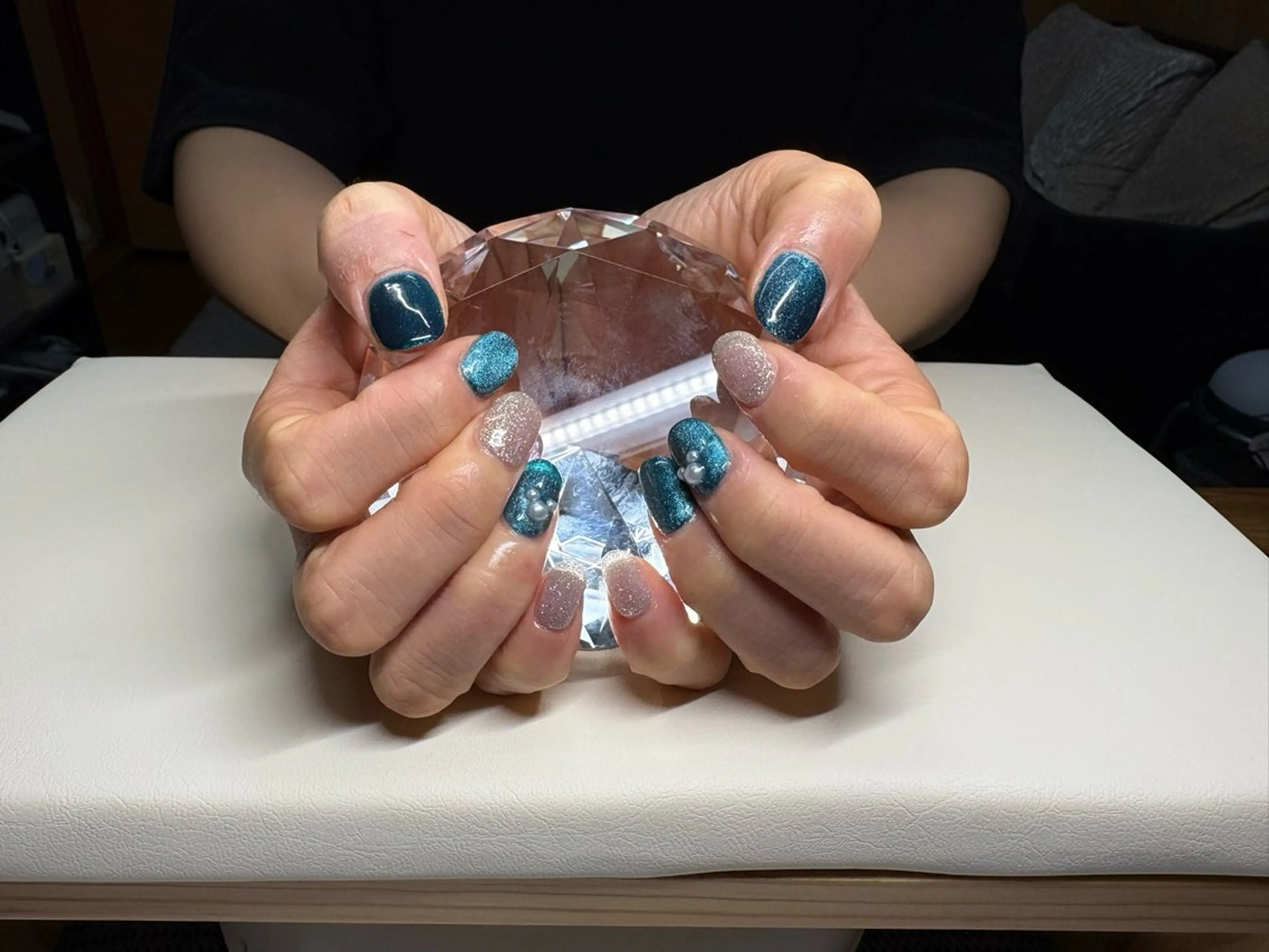 ネイル ブルー フラッシュネイル マグネットネイル ワンカラーネイル シルバー Rainbow Moonのネイルデザイン