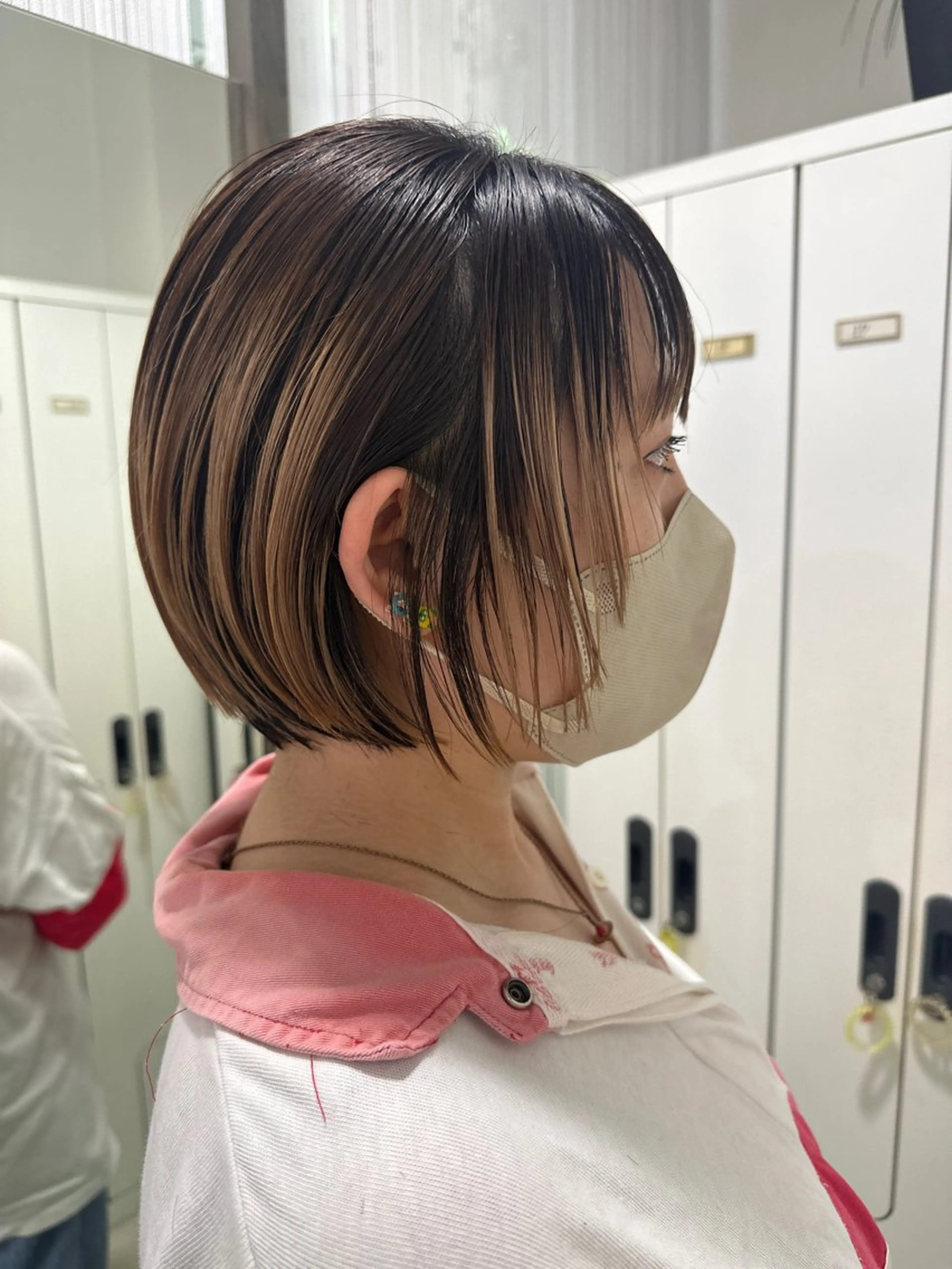 ショート 丸みショート ショートヘア レイヤー 艶々カラーのヘアスタイル