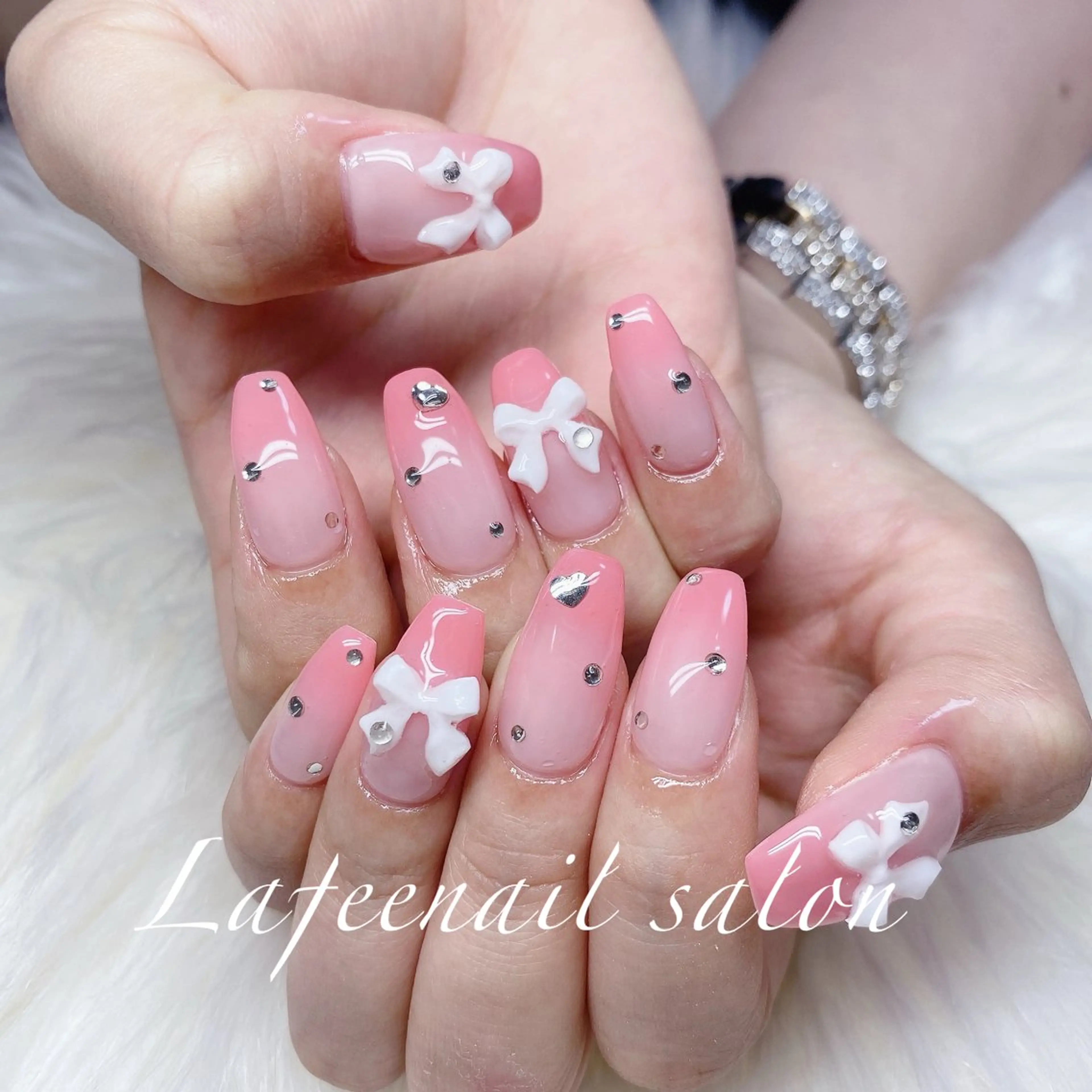 ネイル リボン ハンドネイル ハンドケア La feeのネイルデザイン