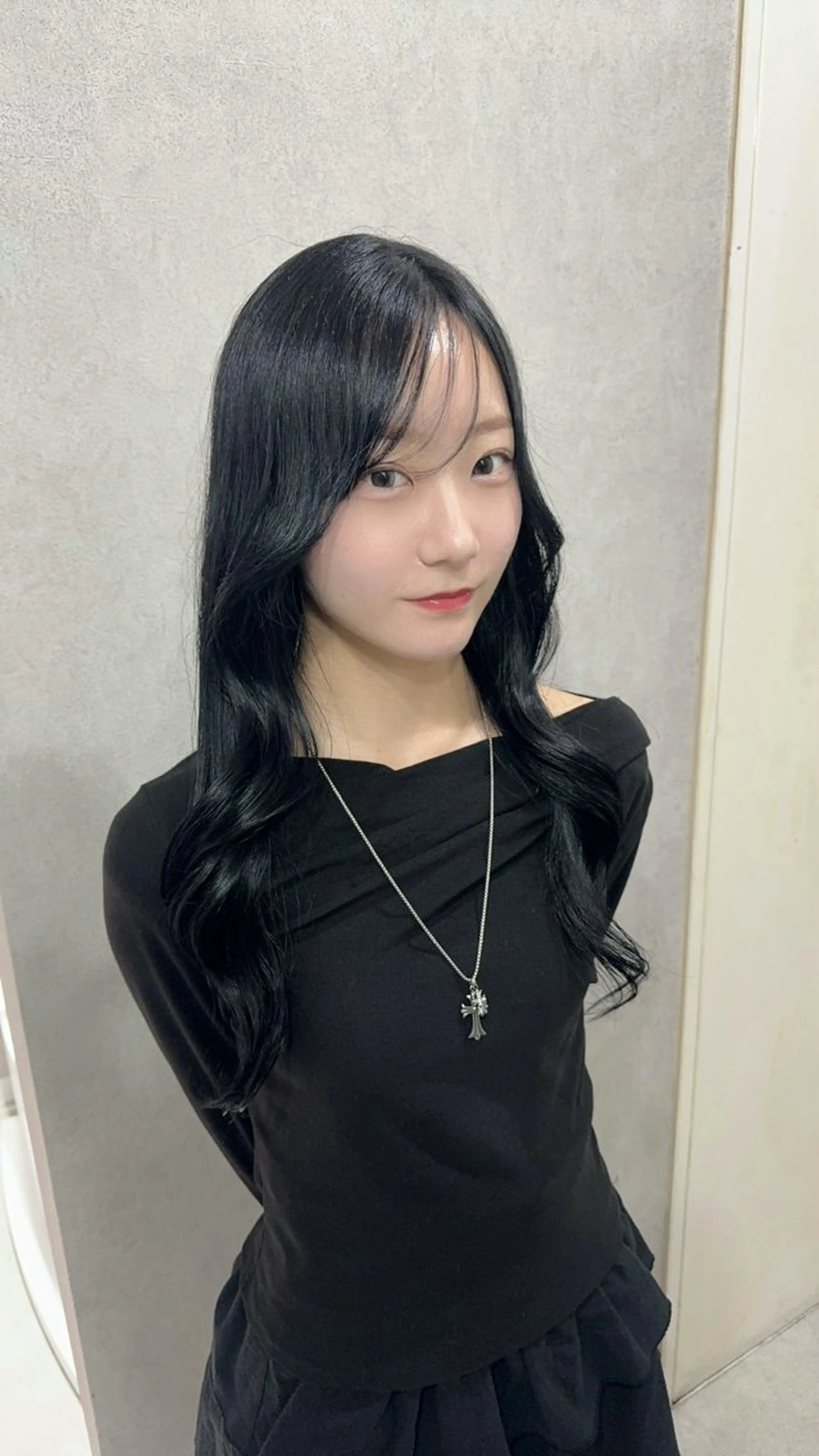 ロング カラー アッシュ アッシュブラウン ベージュカラー 黒髪 ブリーチ ヘアカラー トリートメント 赤み無し柔らかカラー 【梅田】madokaのヘアスタイル