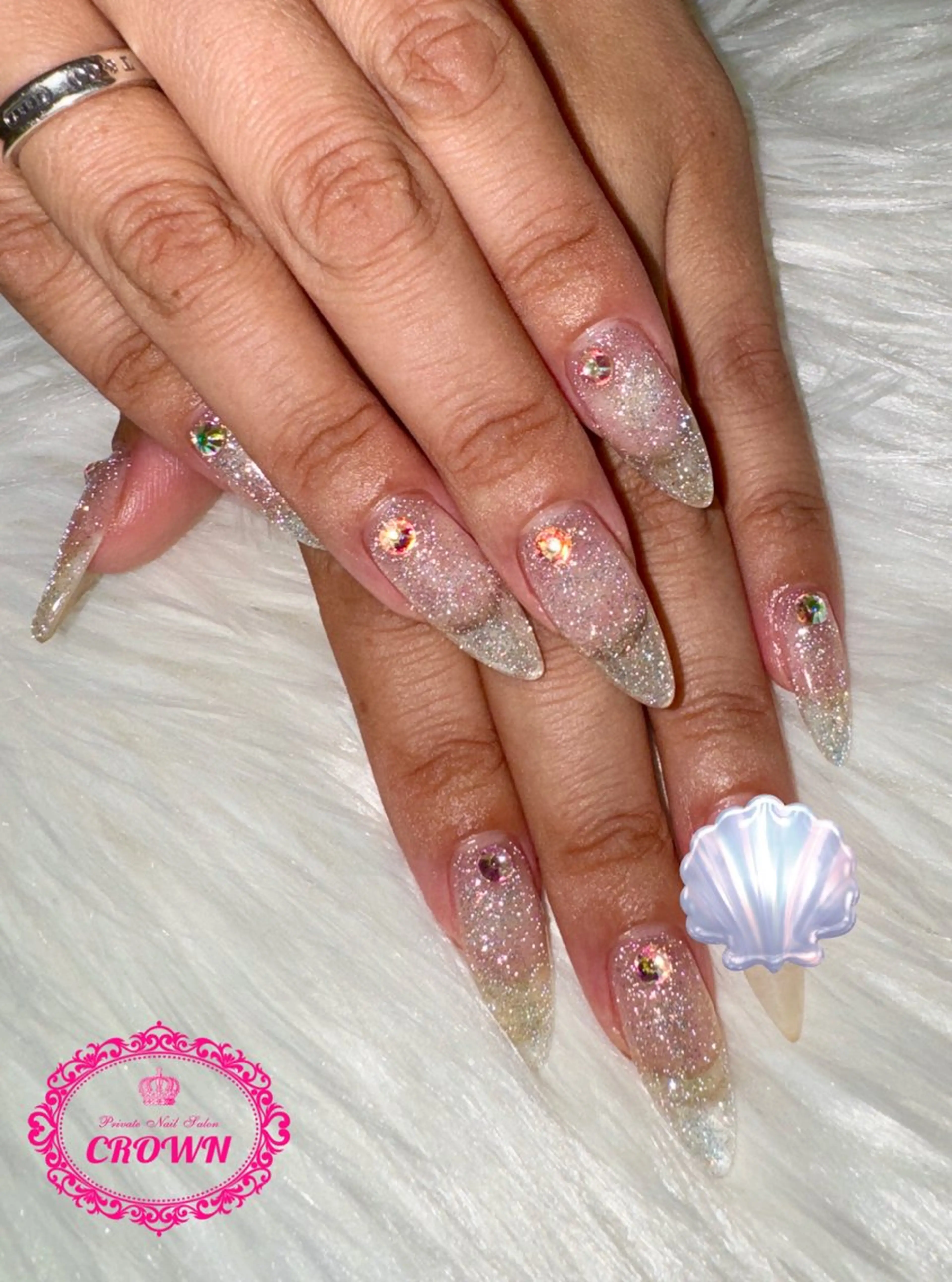 ネイル CROWN プライベートサロンのネイルデザイン