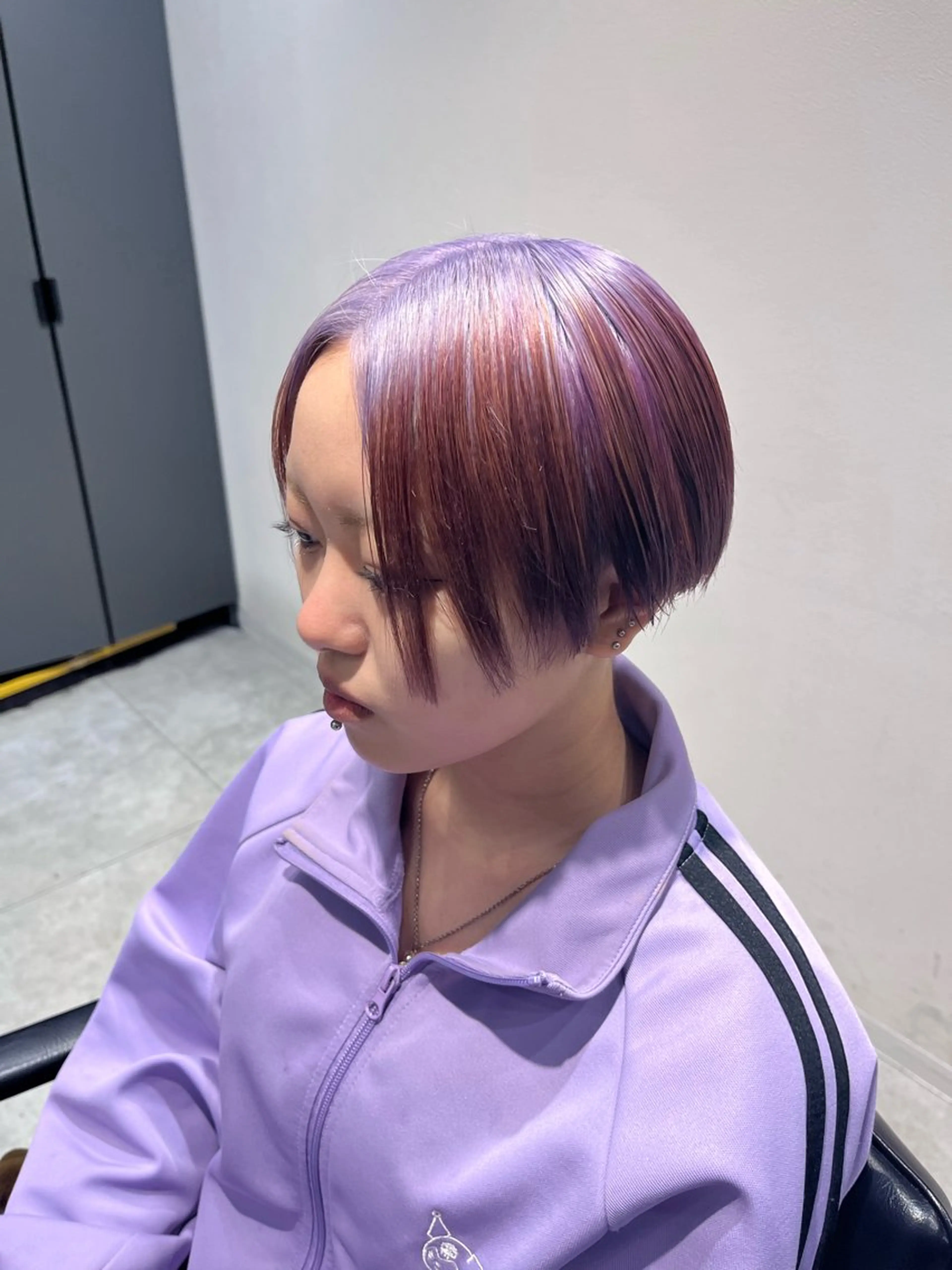 ショート カラー ブリーチ デザインカラー レッドカラー バイオレットカラー ブリーチ/縮毛矯正 ❤️‍🔥シンノスケのヘアスタイル