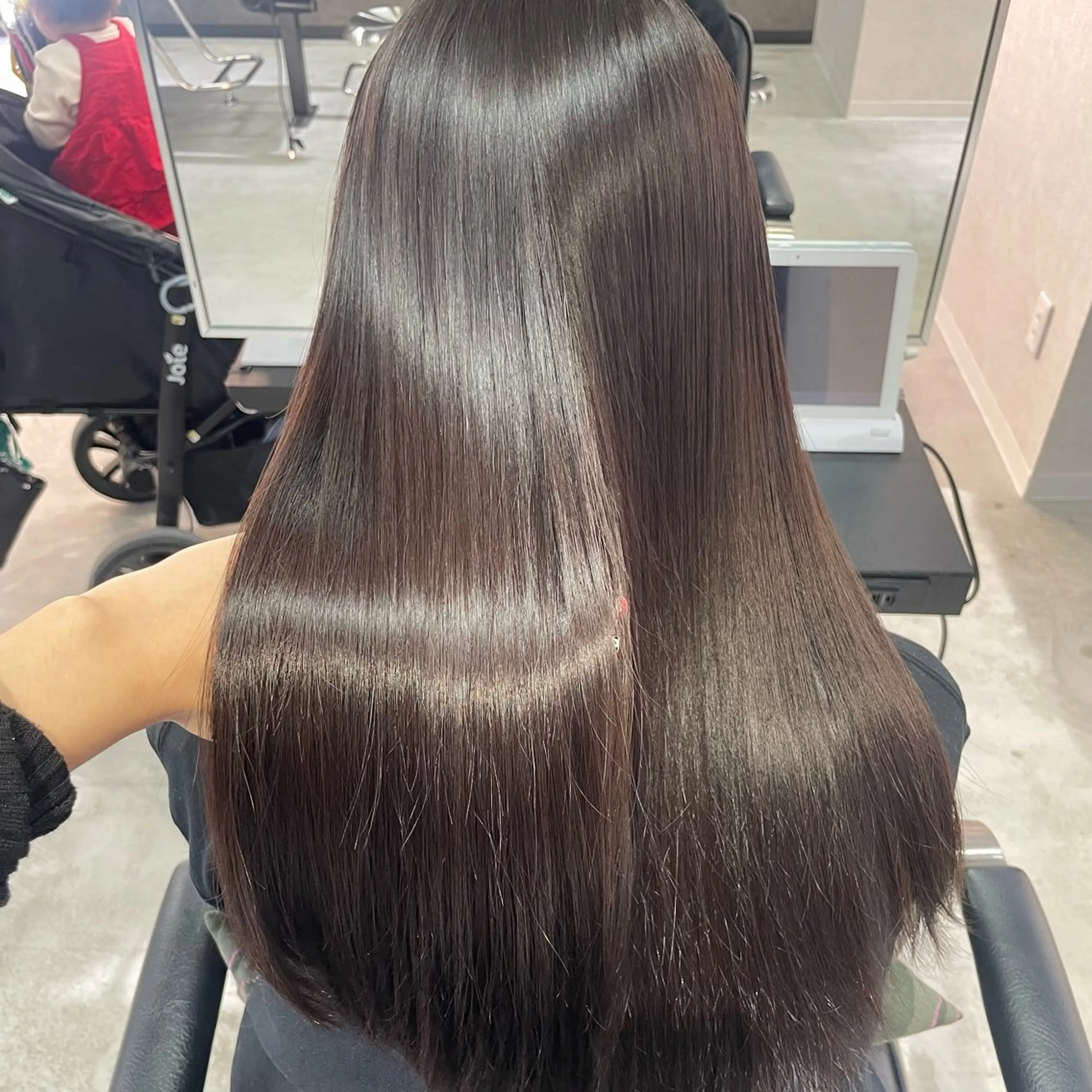 ロング カラー ブラウンカラー ダークブラウン 顔まわりレイヤー 髪質改善 レイヤーカット カット ヘアカラー 縮毛矯正 トリートメント レイヤー /髪質改善/ariのヘアスタイル