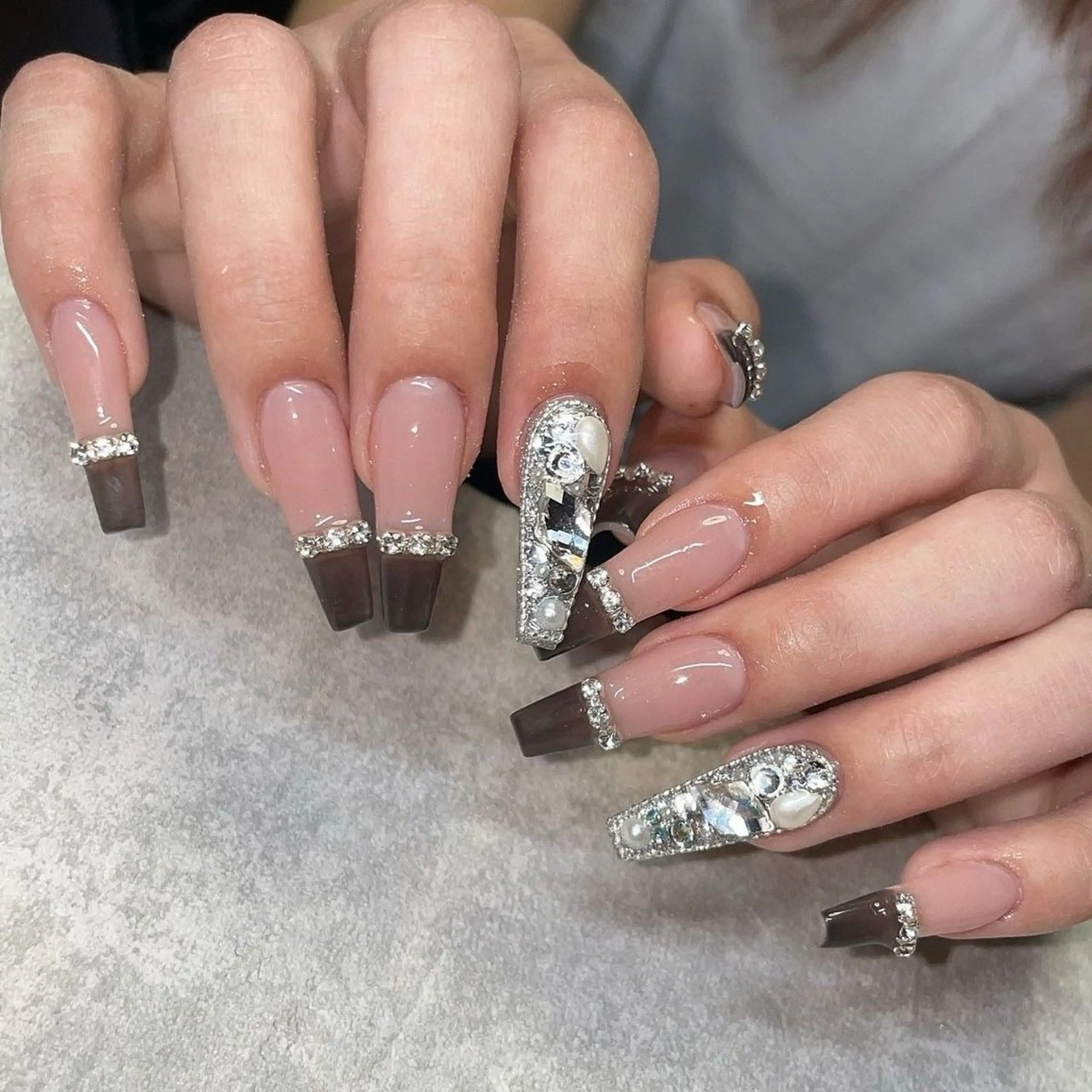 ネイル 韓国ネイル ニュアンスネイル シンプルネイル 春ネイル バレンタイン Nihonthy Nail 新宿所属・Nihonthy Nail 新宿のネイルデザイン