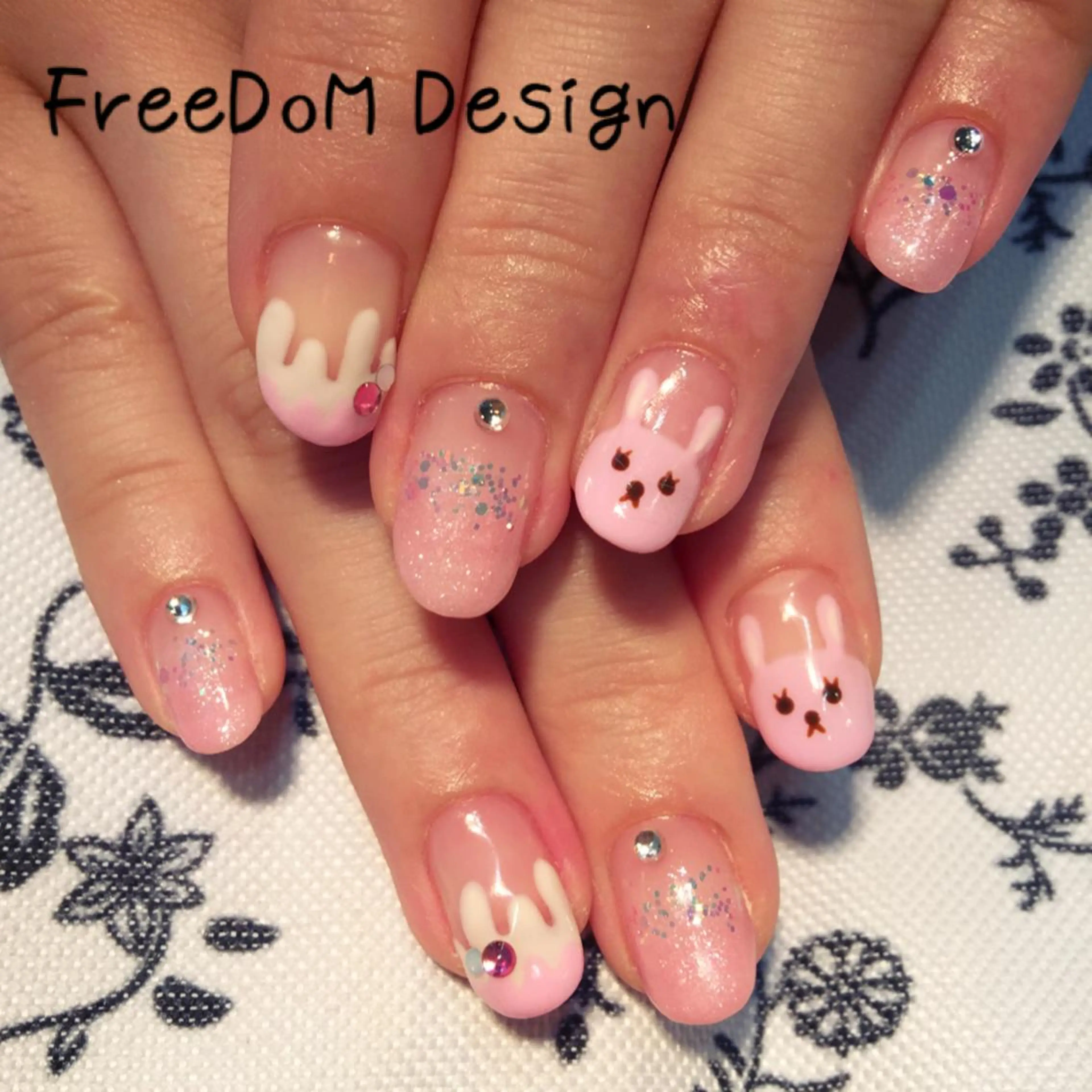 ネイル アートネイル ＦreeDoＭ   Design所属・W KUMIのネイルデザイン