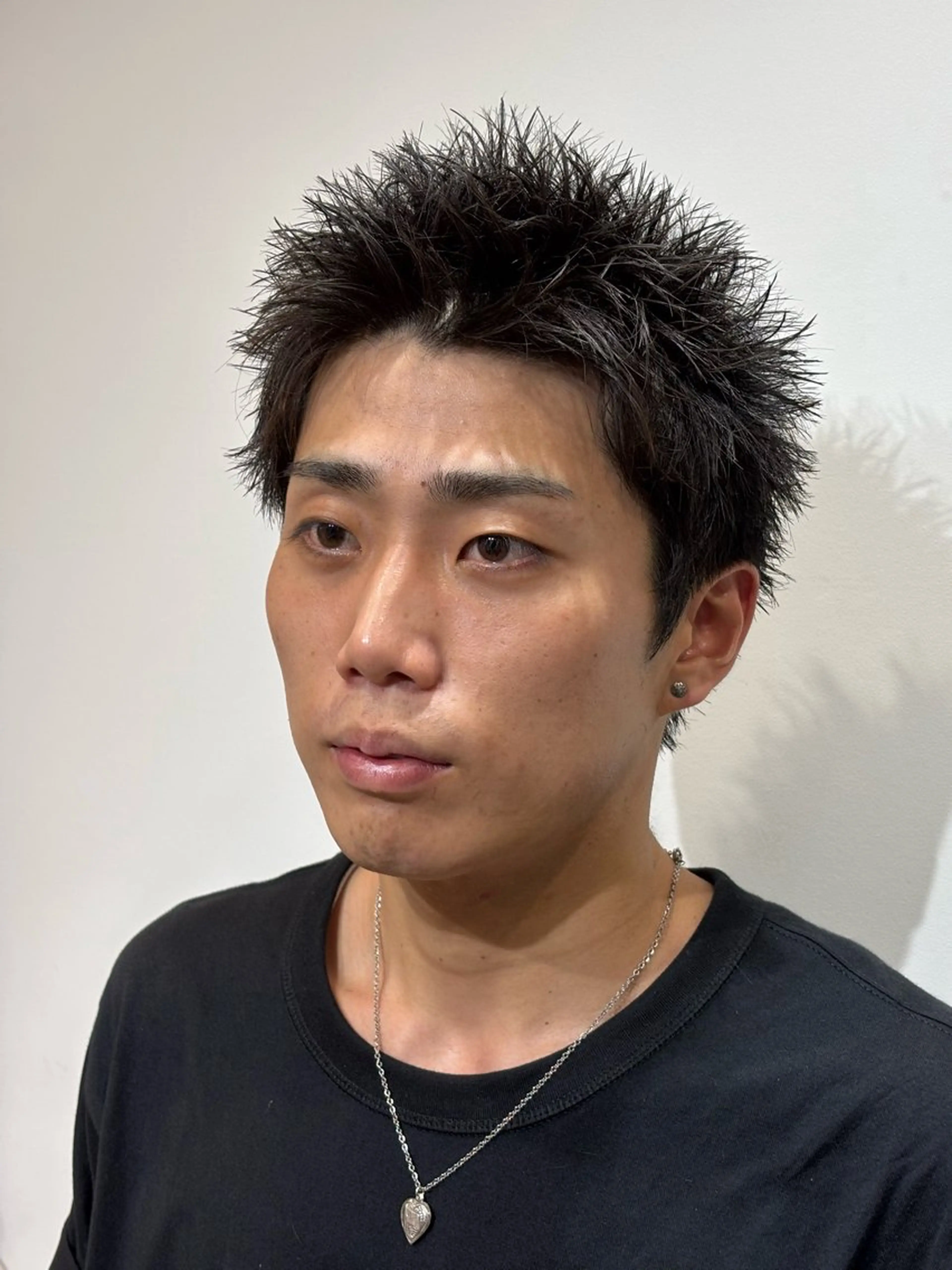 ショート メンズ メンズショート スパイキーショート ショートヘア カット トリートメント 【店長】メンズ職人 短髪　ハイトーン🔥のヘアスタイル