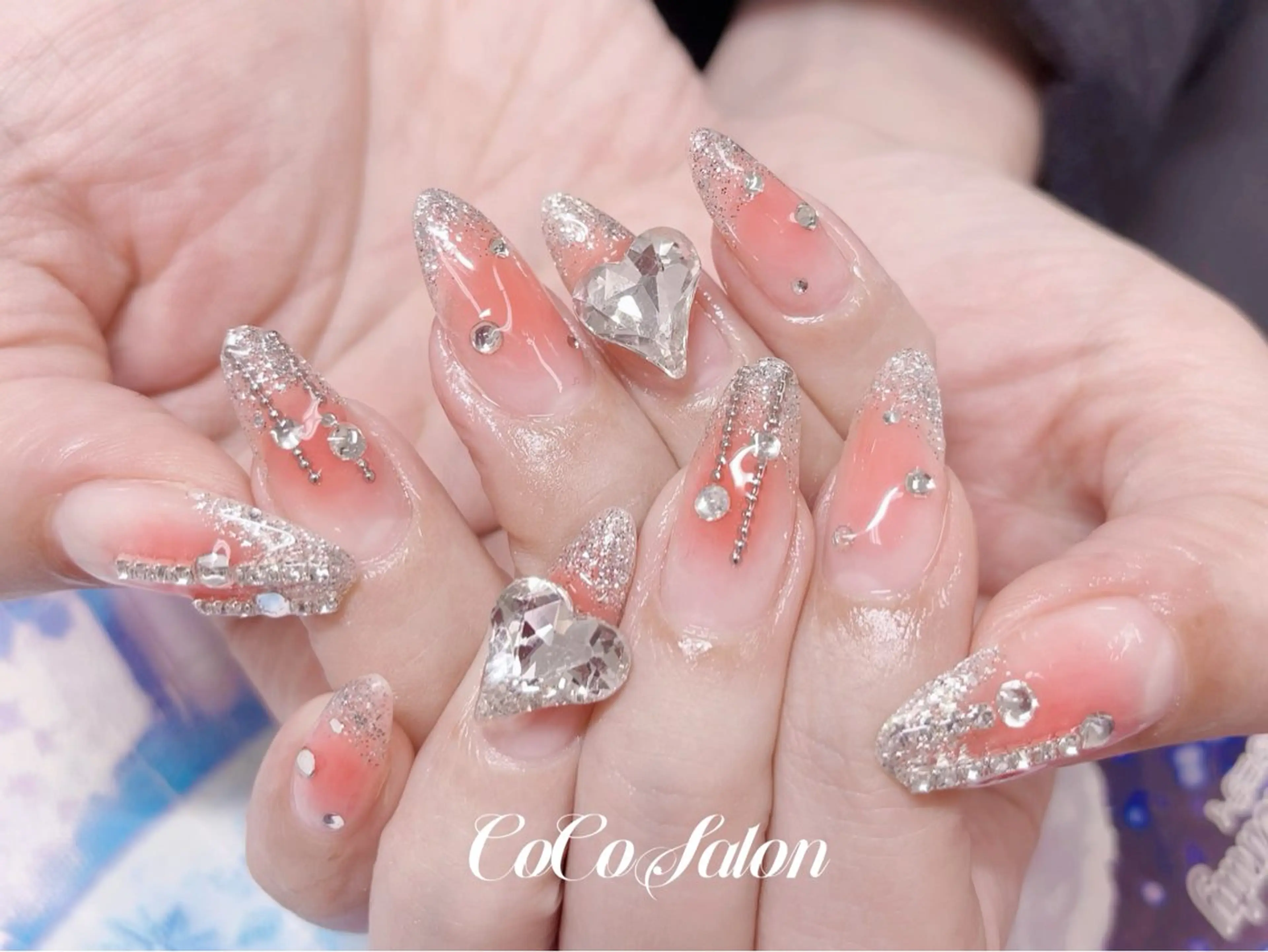 ネイル チークネイル 成人式 長さ出し ジェルネイル グラデーション ハンドネイル CoCoSalon ネイル/まつ毛予約のネイルデザイン