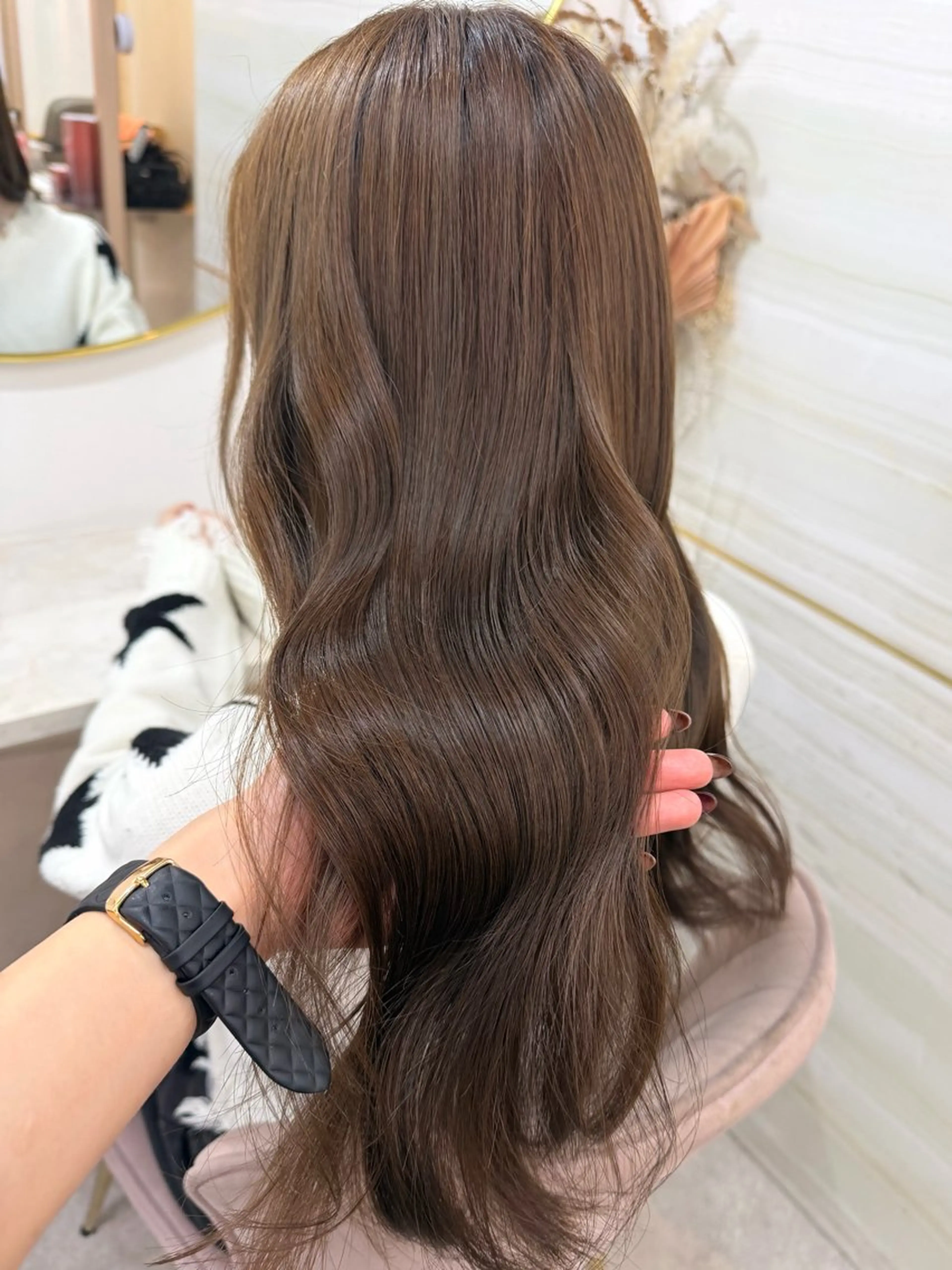 ロング カラー ブラウンカラー オリーブブラウン 🤍あみ🤍暗髪オリ ーブ特化🌿髪質改善のヘアスタイル