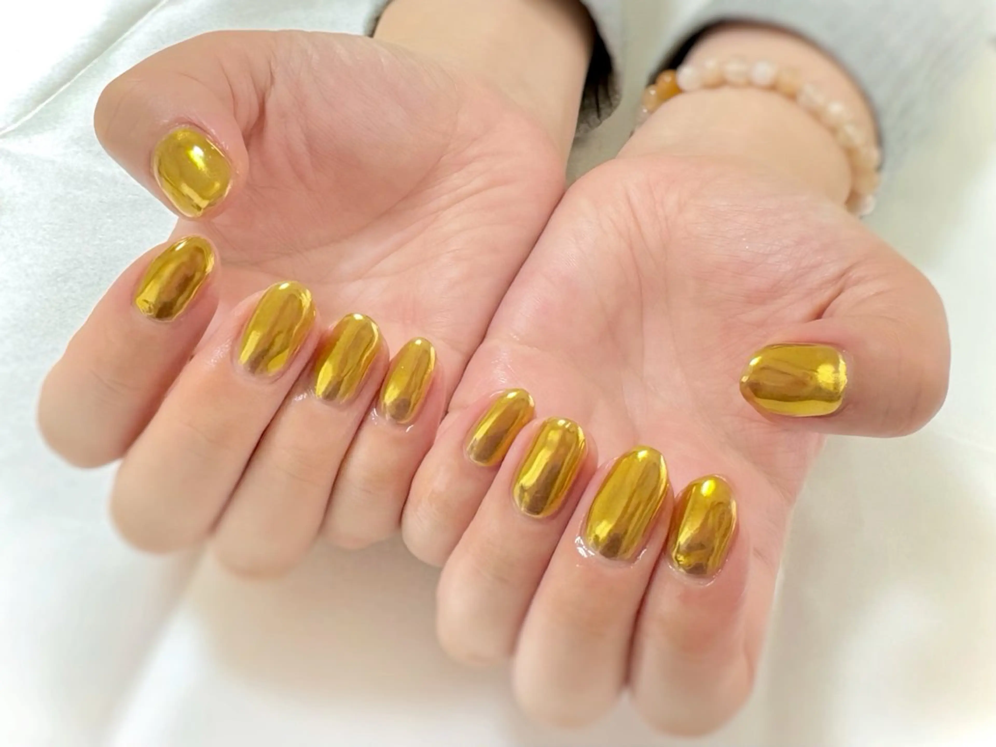 ネイル ゴールド ミラーネイル ハンドネイル Nail salon Cielel⟡Ayaのネイルデザイン
