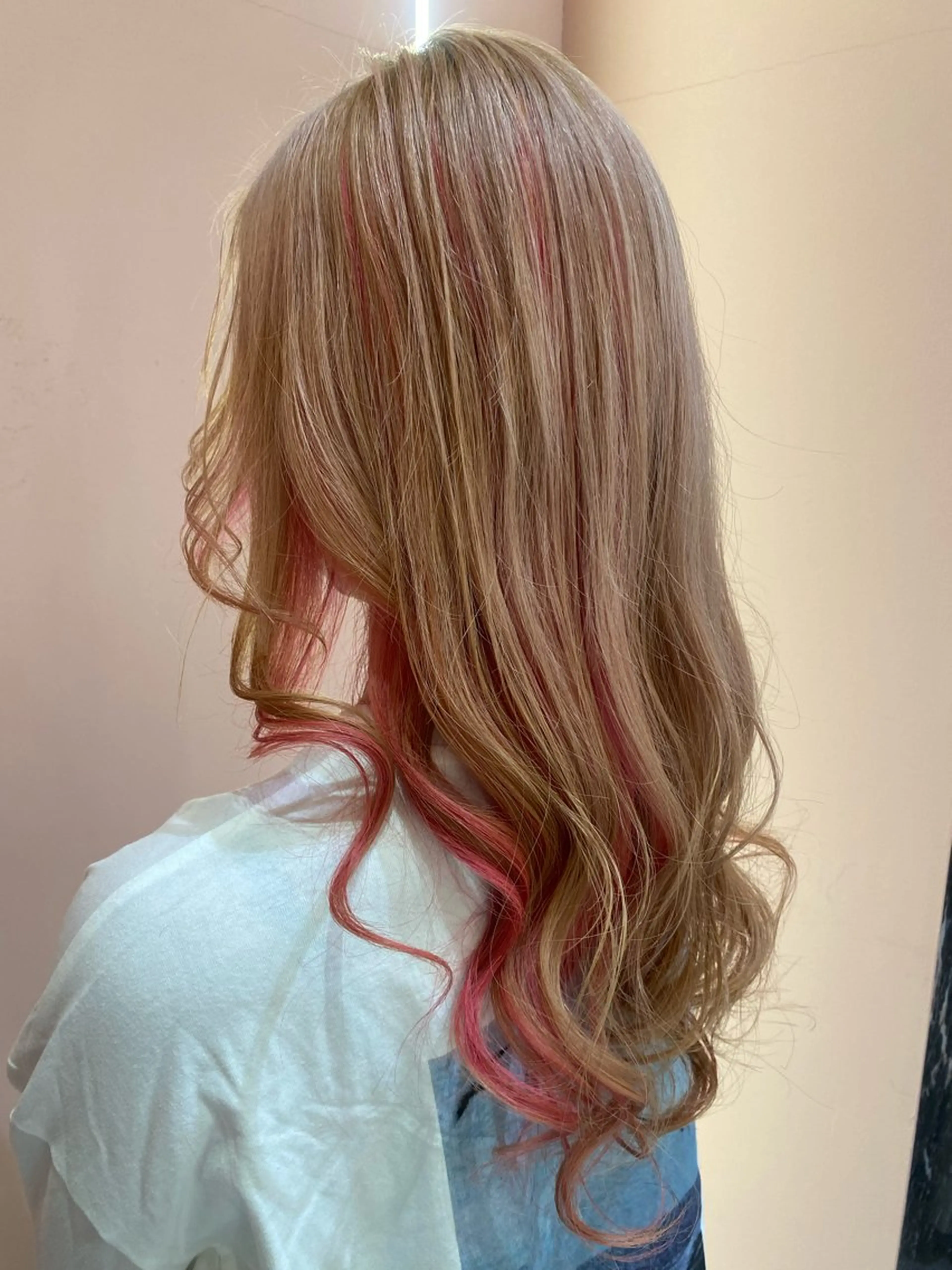 ロング カラー ピンクカラー フルカワ ノゾミのヘアスタイル
