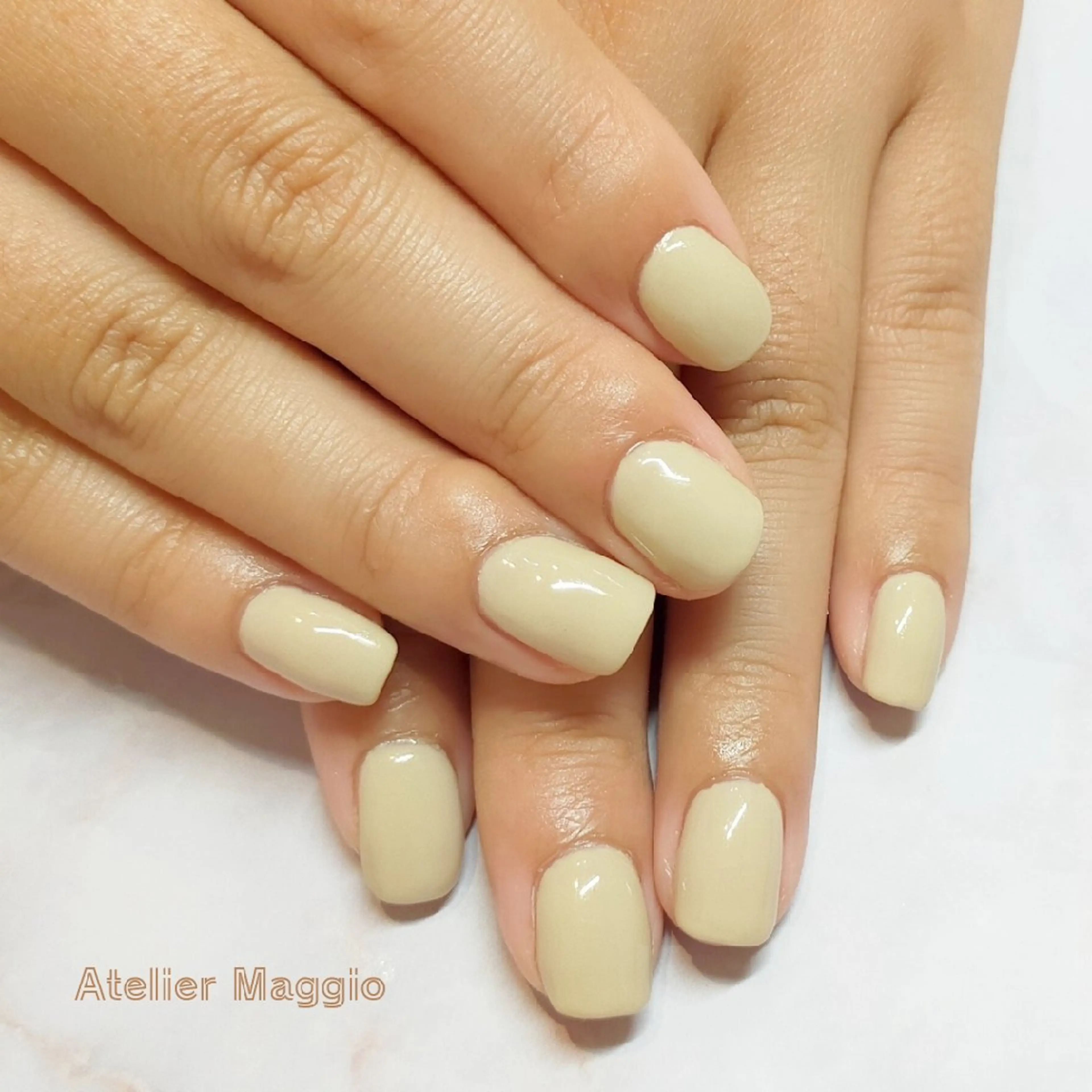ネイル ワンカラーネイル アトリエマッジョ madokaのネイルデザイン